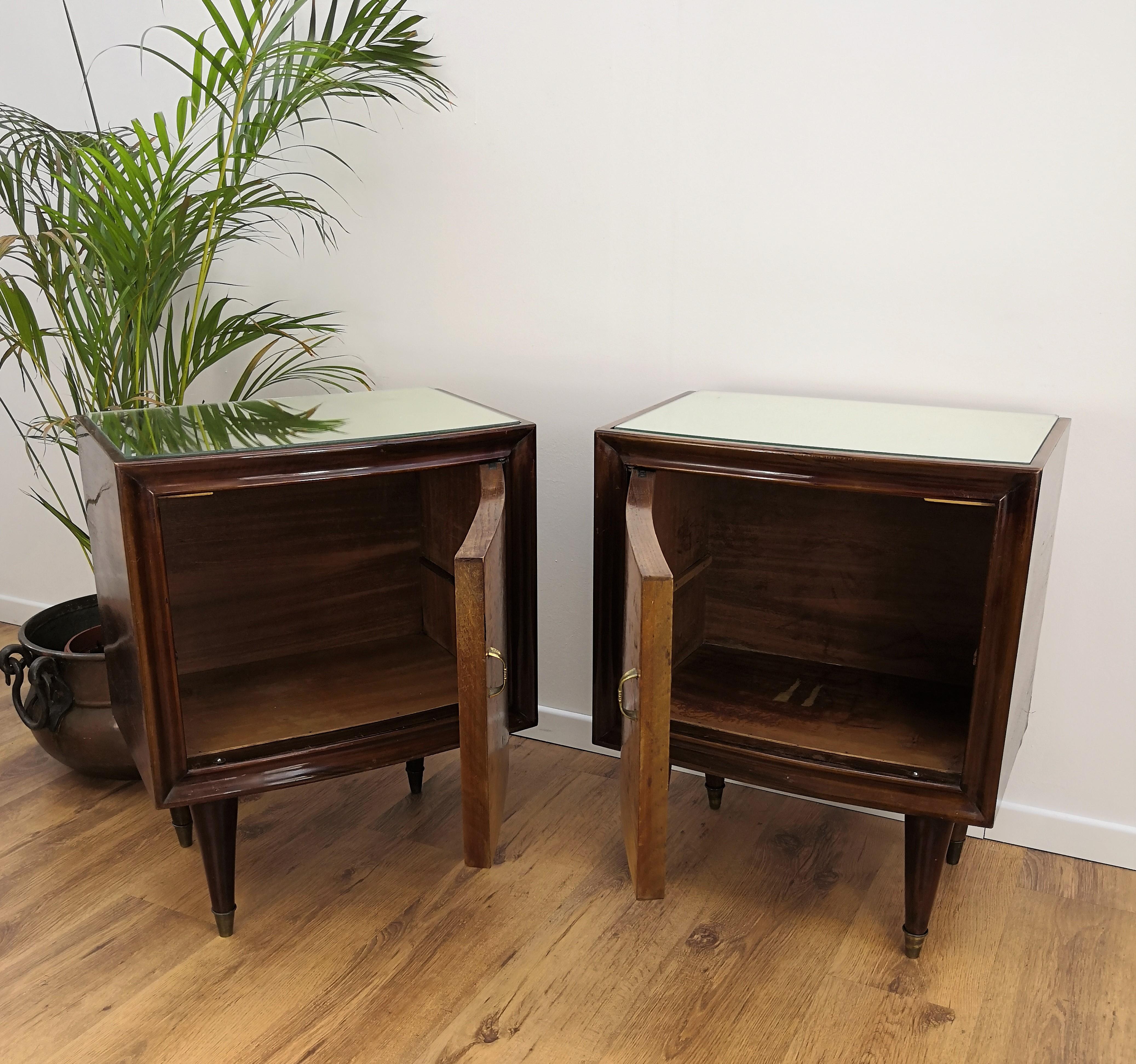 Pair of Midcentury Italian Art Deco Bedside Tables, Briar Wood and Mirror Top In Good Condition In Carimate, Como