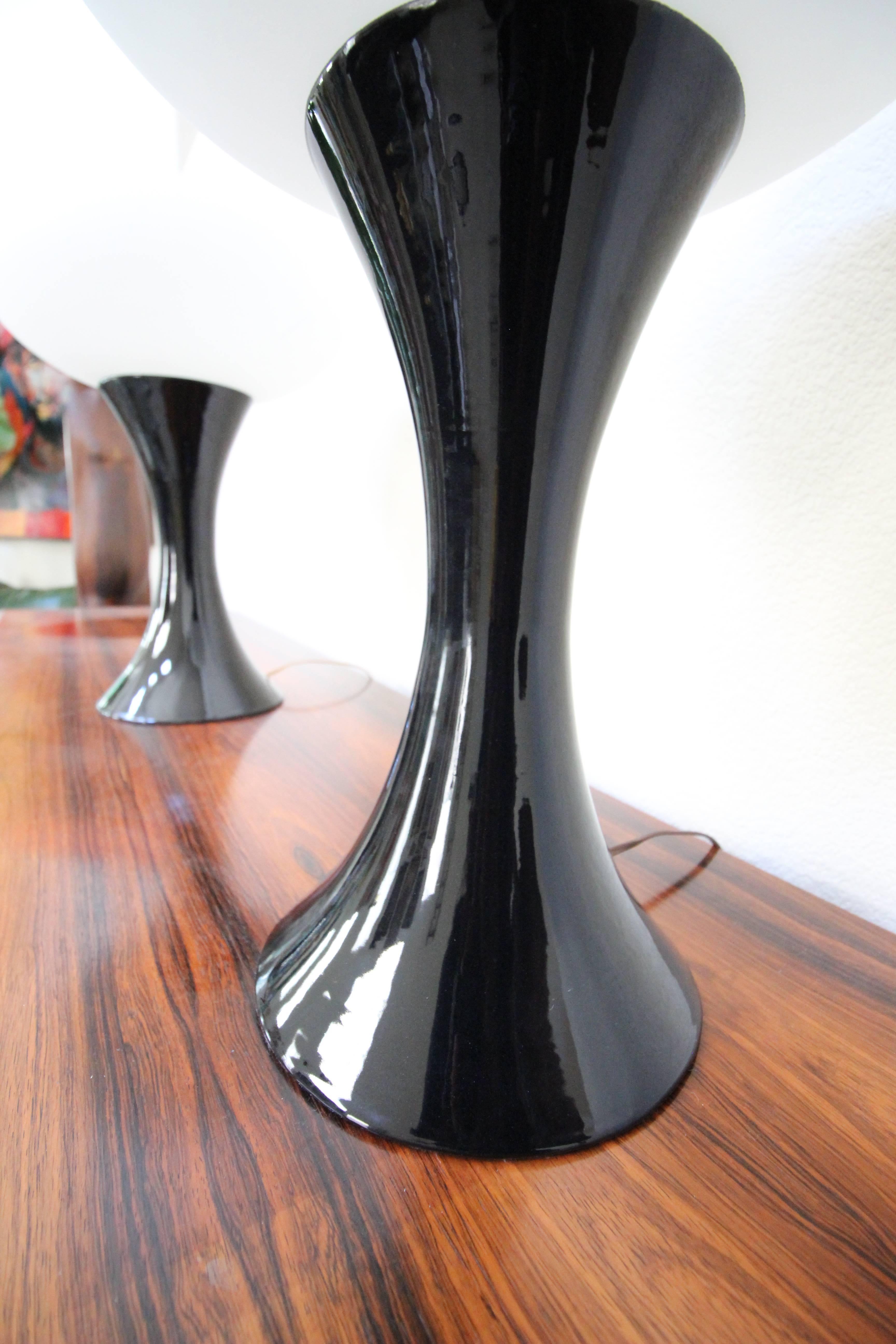 Pair of Midcentury Italian Black Ceramic and Porcelain Table Lamps 1