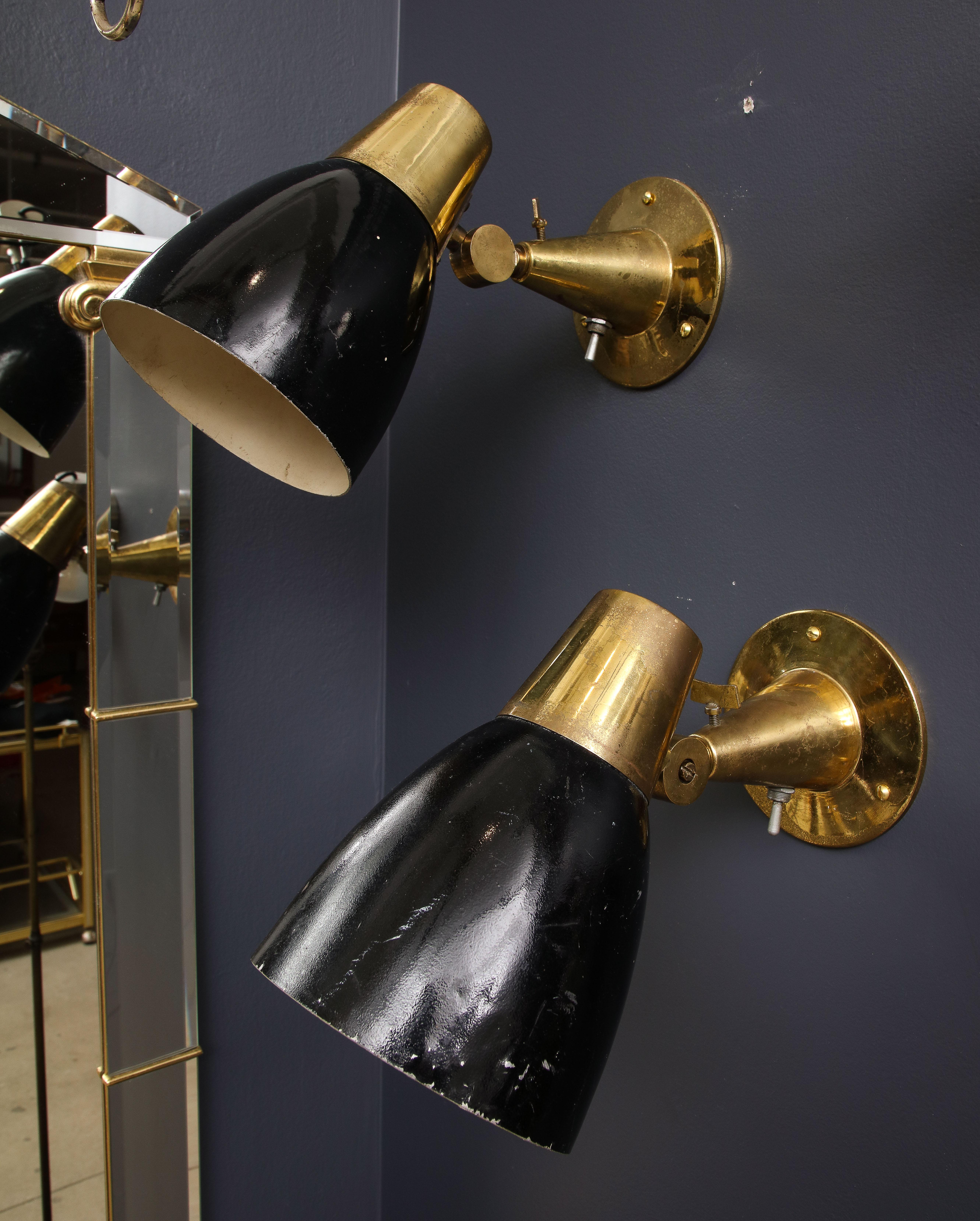 Pair of Midcentury Italian Brass and Enameled Steel Sconces, 1950s For Sale 7