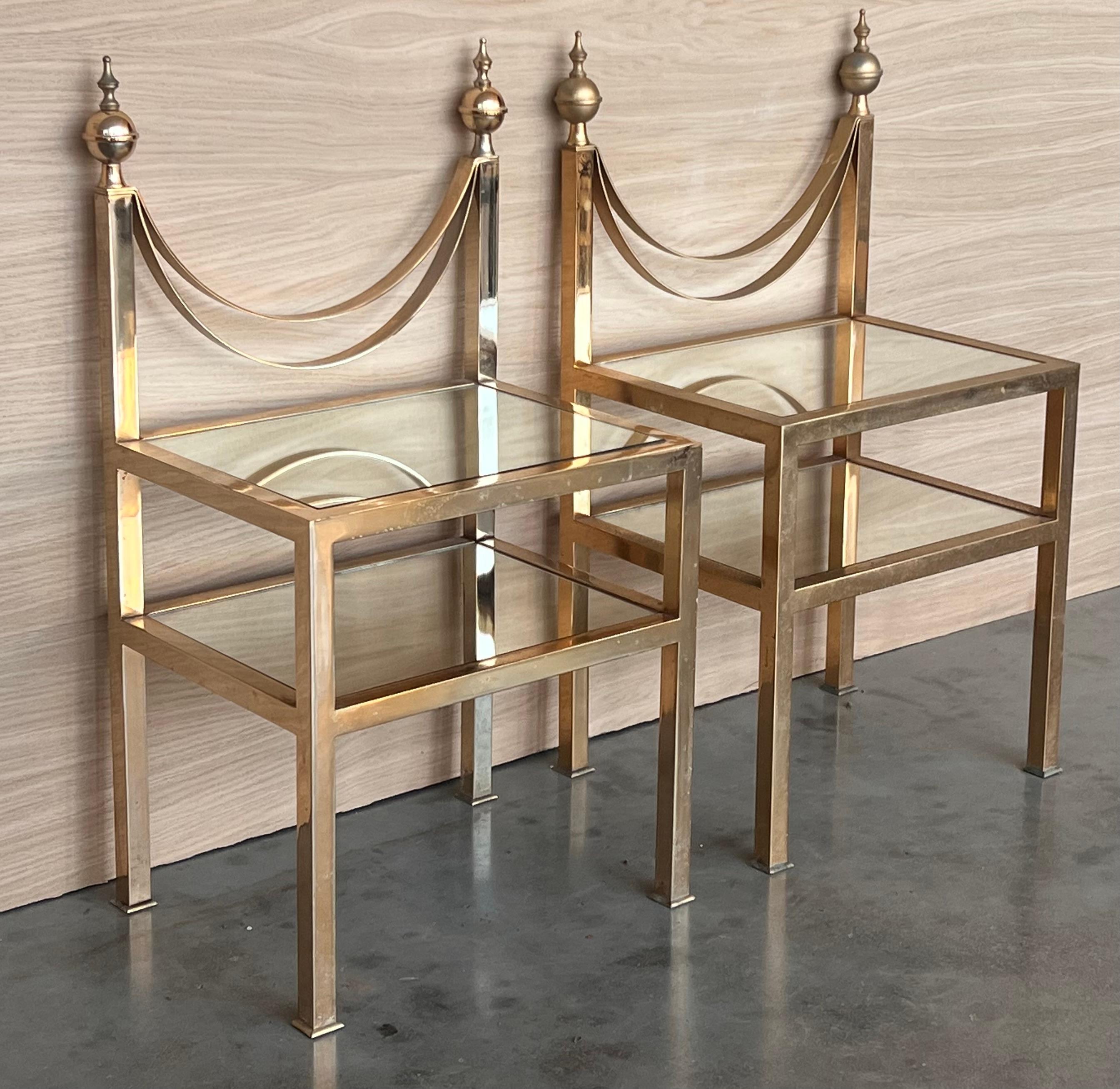 20th Century Pair of Midcentury Italian Bronze and Glass with Nightstands with Crest For Sale