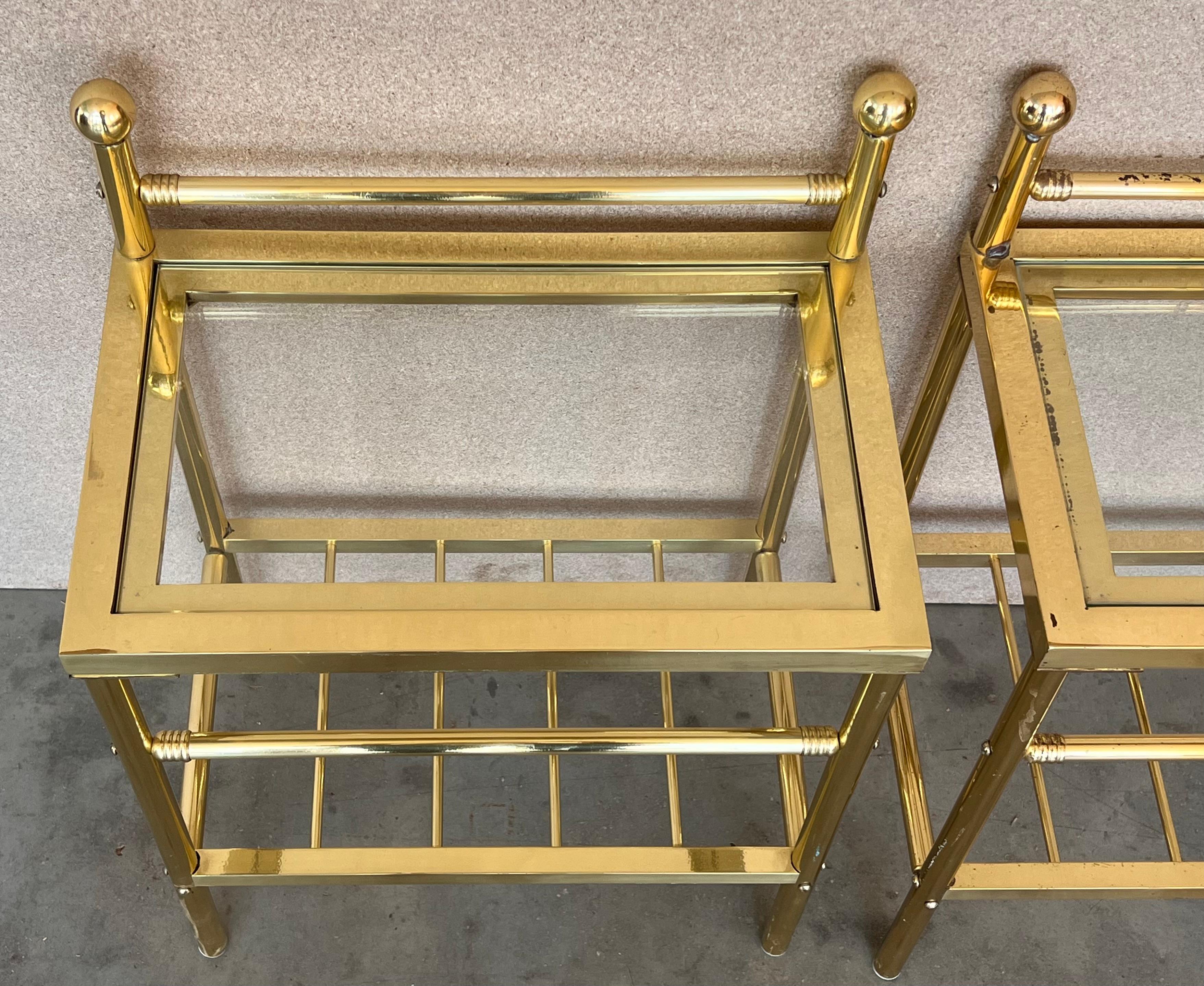 Pair of Midcentury Italian Bronze and Glass with Nightstands with Crest For Sale 1