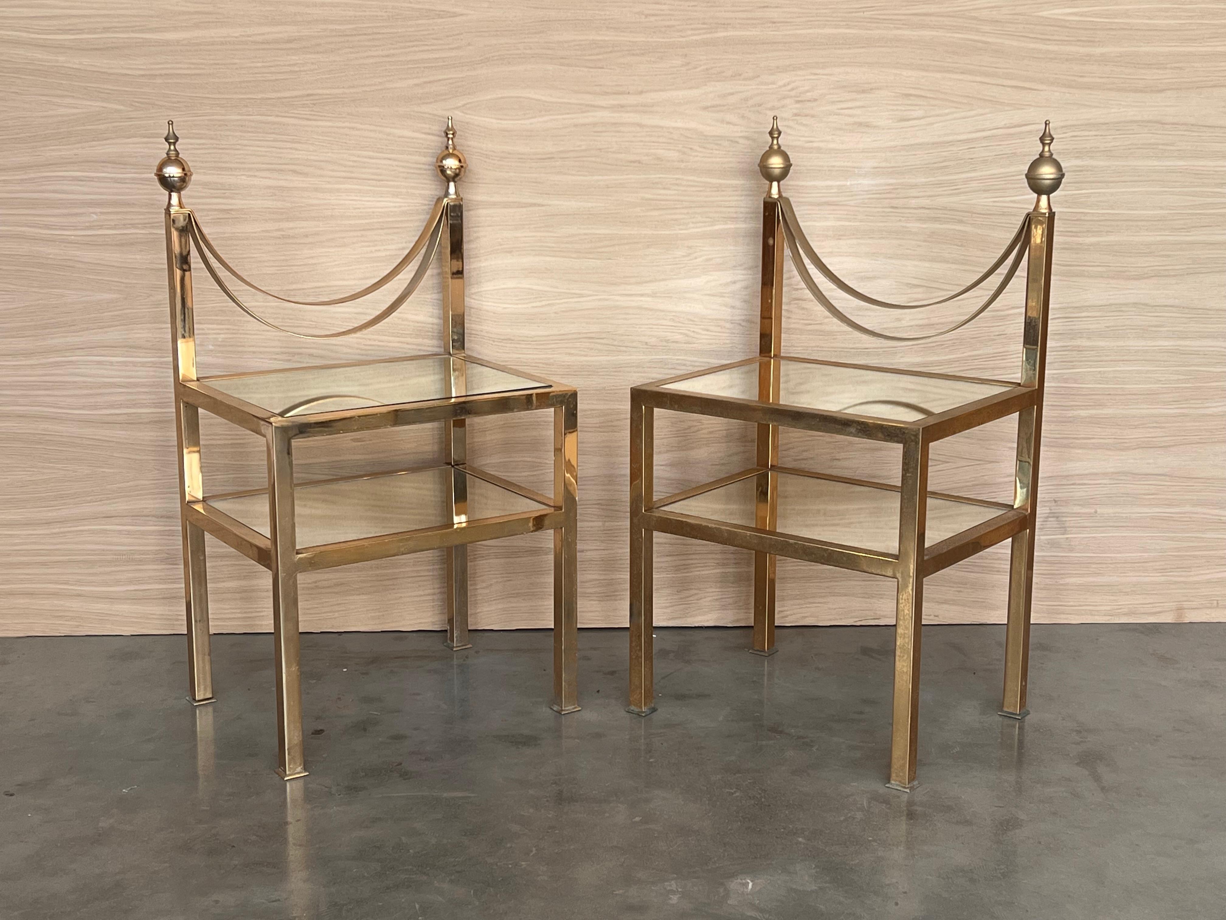 Pair of Midcentury Italian Bronze and Glass with Nightstands with Crest For Sale 1