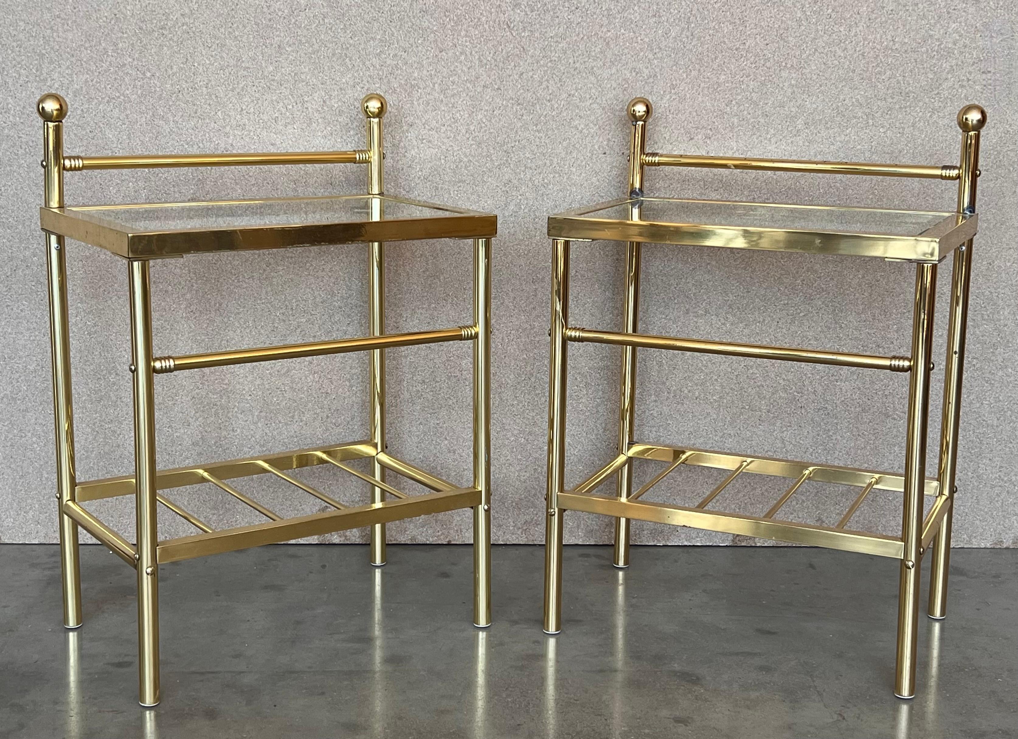 Pair of Midcentury Italian Bronze and Glass with Nightstands with Crest For Sale 2