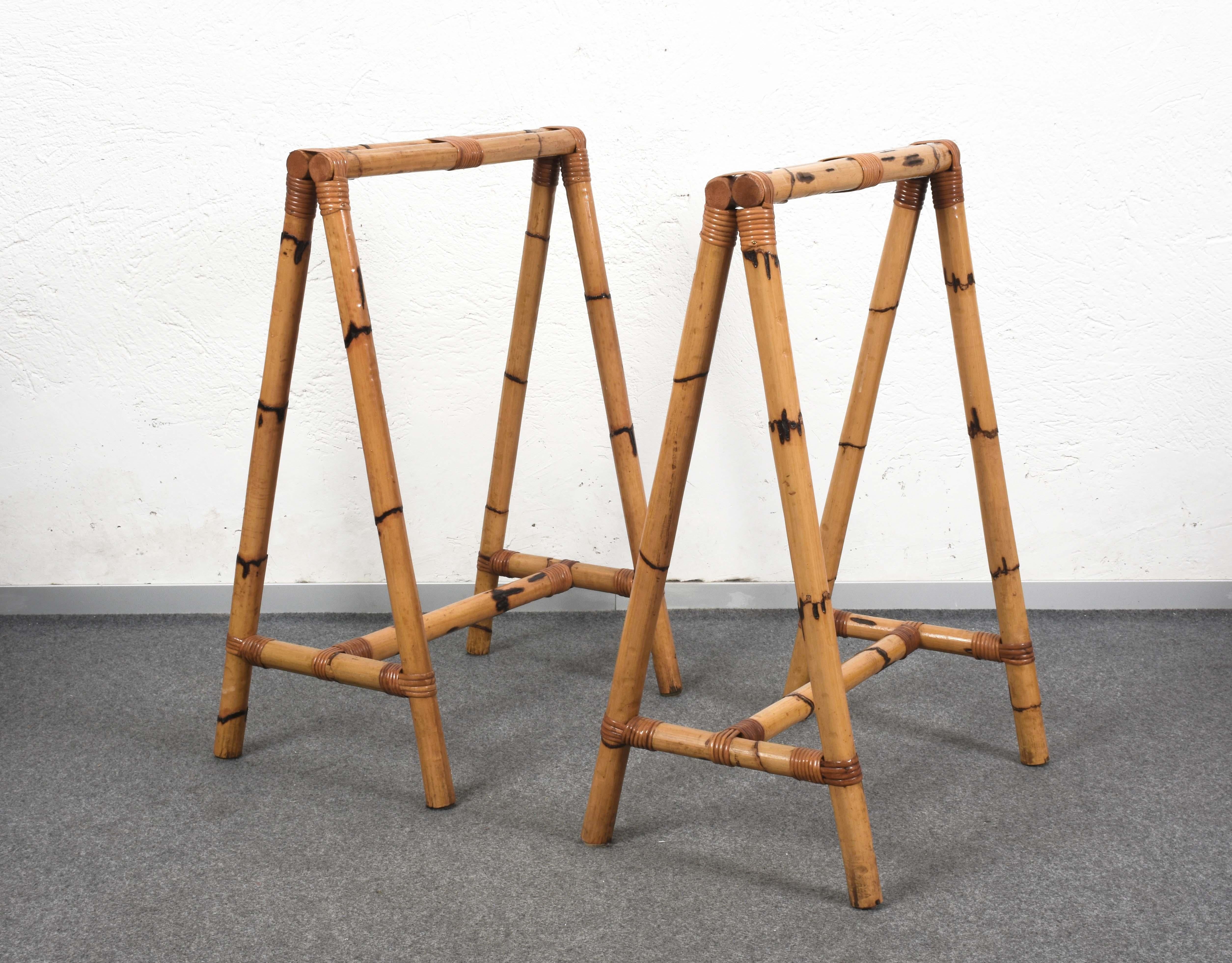 Pair of Midcentury Italian Four-Legs Easels in Bamboo and Rattan, 1970s In Good Condition In Roma, IT