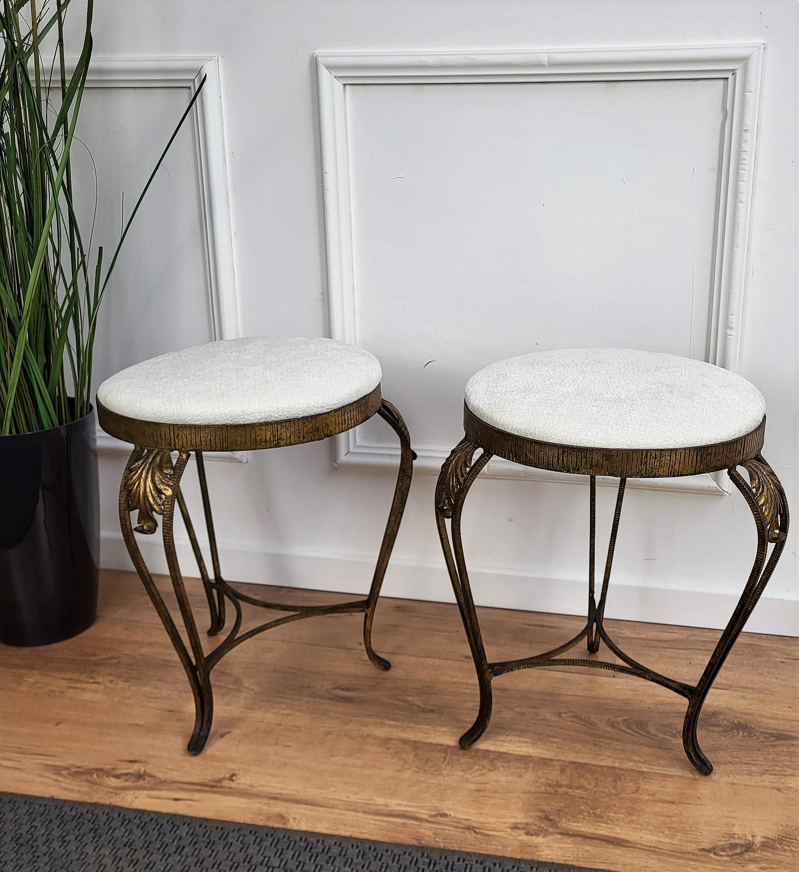 20th Century Pair of Mid-Century Italian Gold Brass and White Upholstery Tripod Stools Bench For Sale