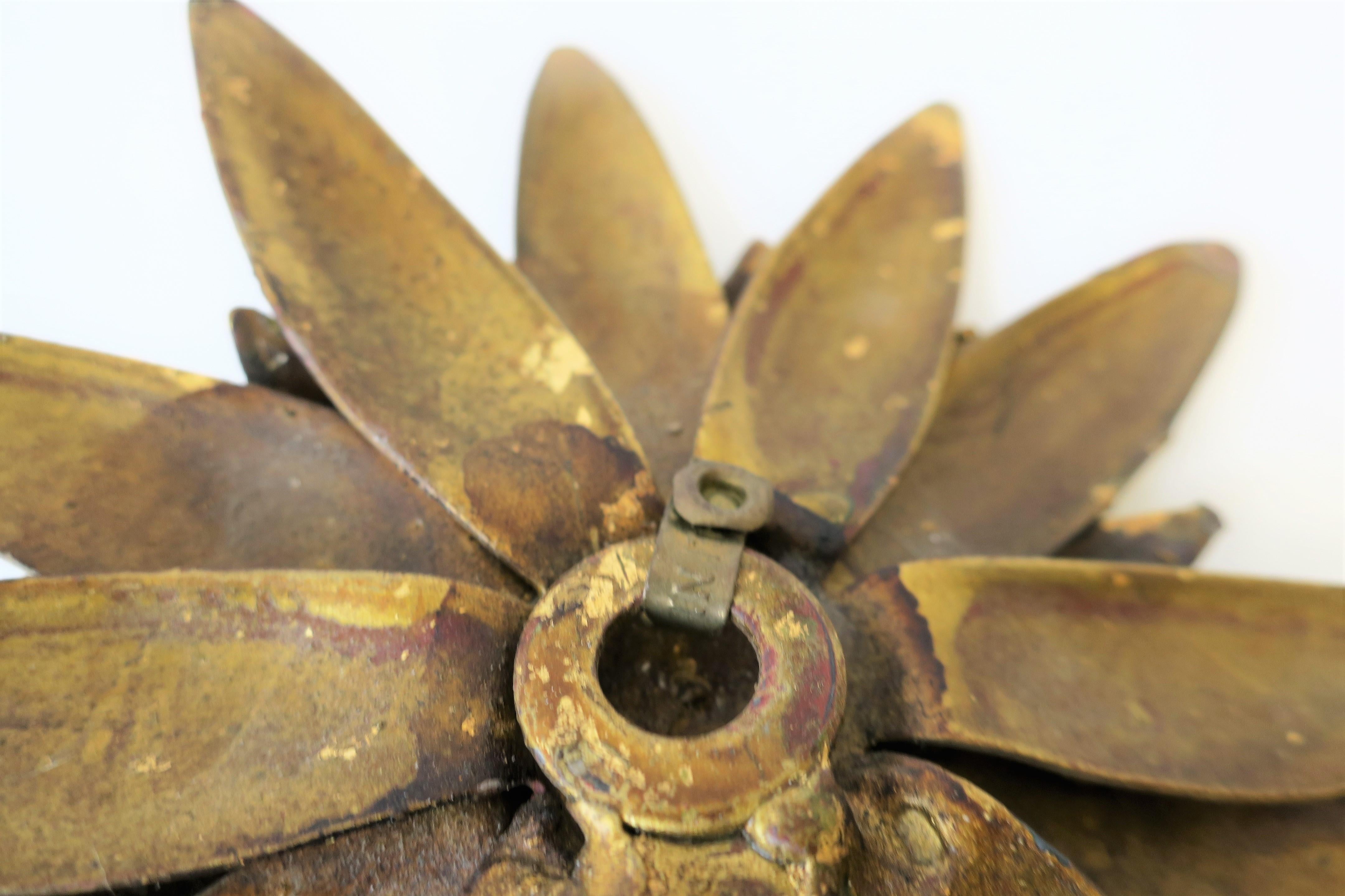 Pair of Midcentury Italian Gold Gilt Tole Metal Flower Sconces 3