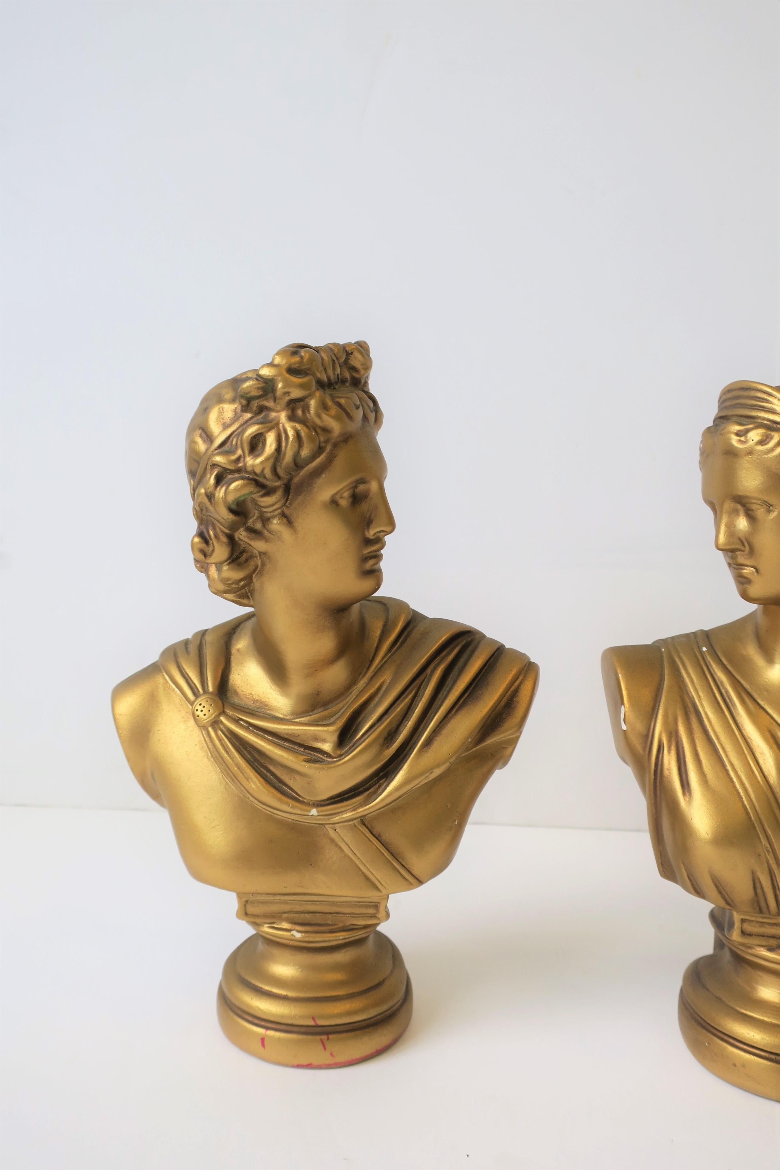 Pair of Midcentury Italian Gold Plaster Classic Roman Bust Sculptures In Good Condition In New York, NY