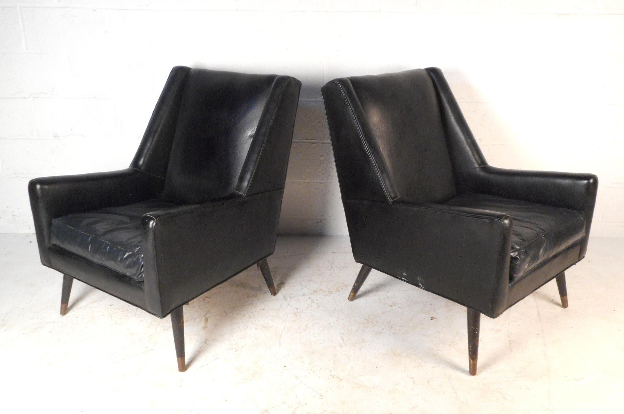 Mid-Century Modern Pair of Midcentury Italian Lounge Chairs