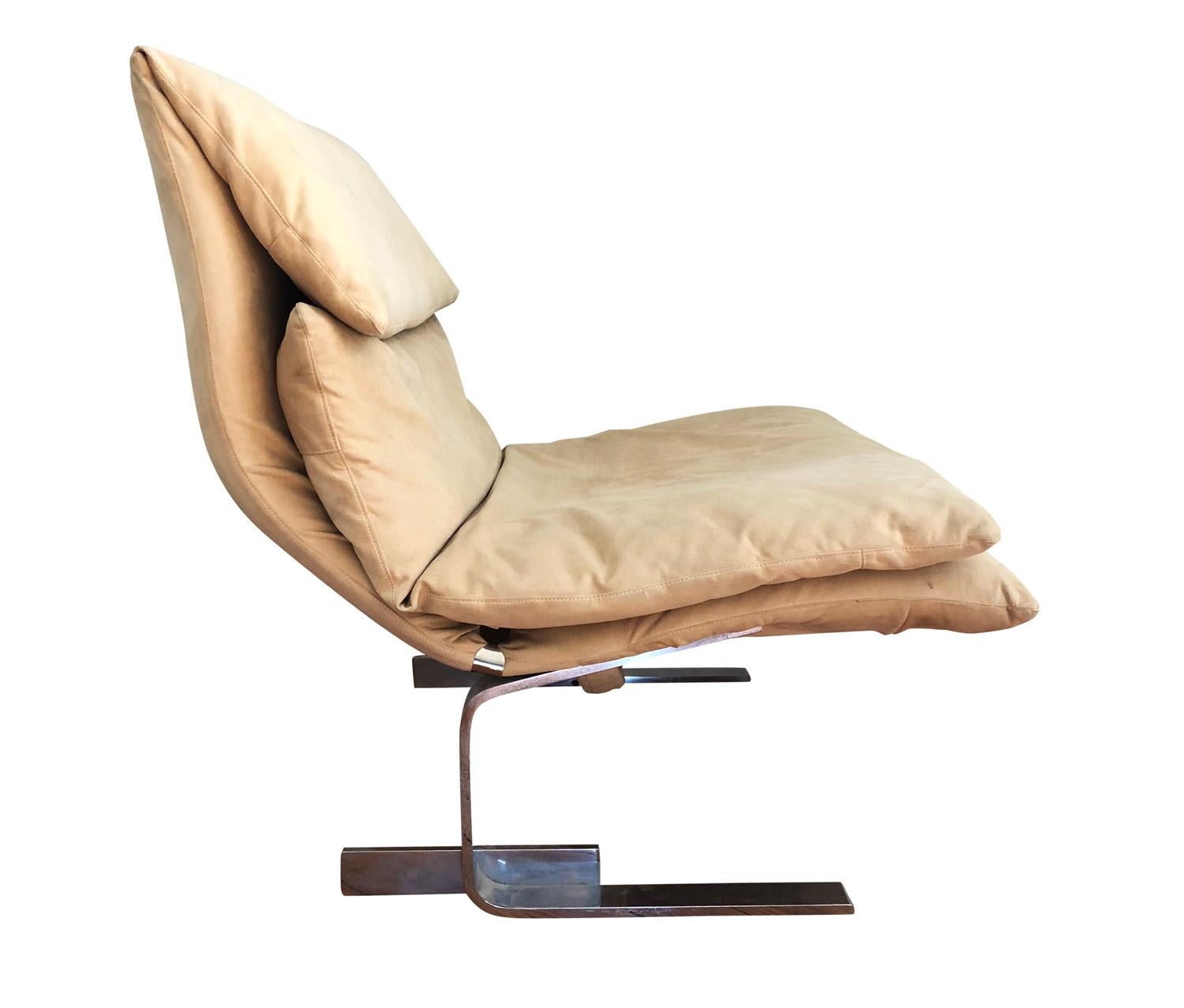 Mid-Century Modern Pair of Midcentury Italian Modern Onda Slipper Lounge Chairs by Saporiti