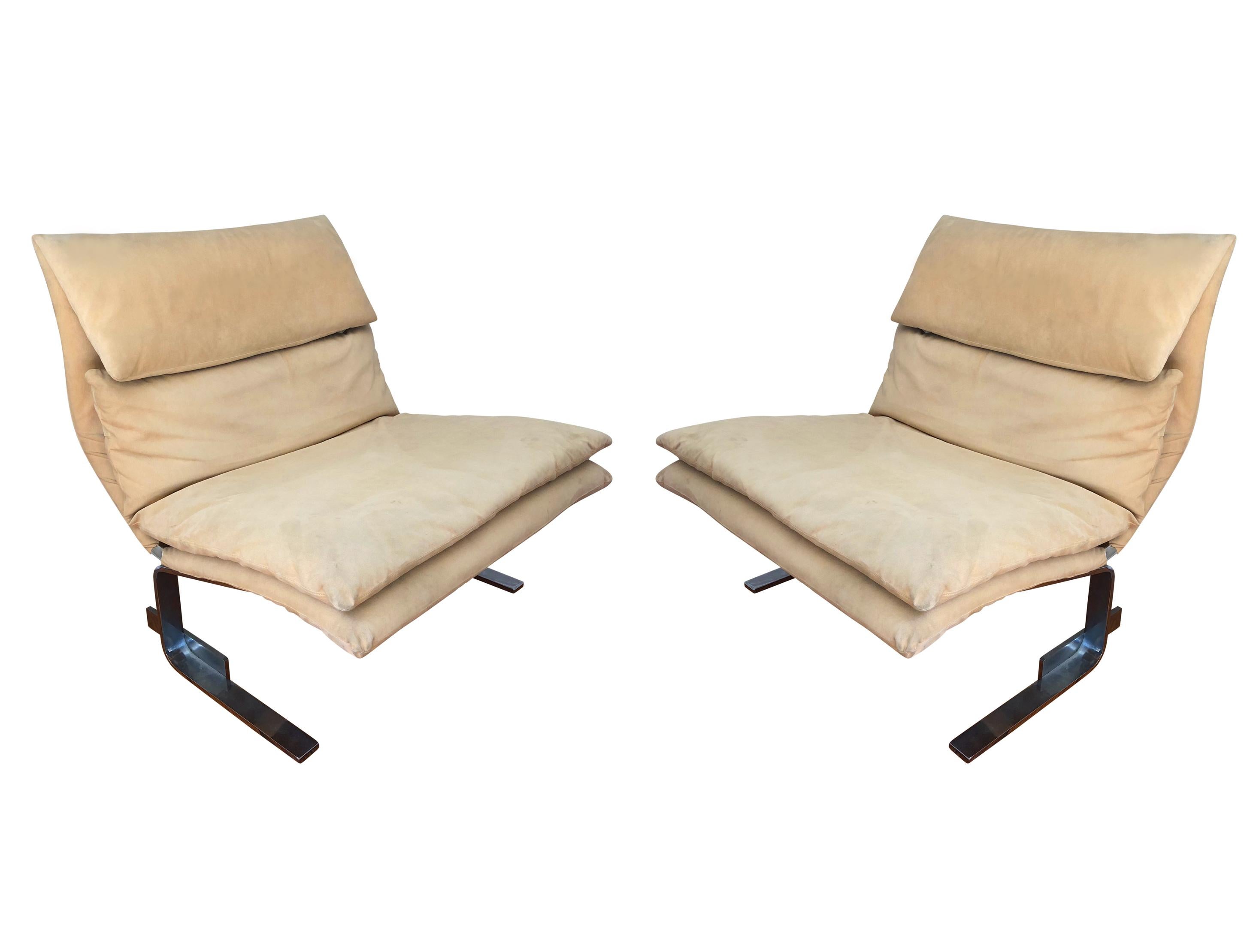 Late 20th Century Pair of Midcentury Italian Modern Onda Slipper Lounge Chairs by Saporiti