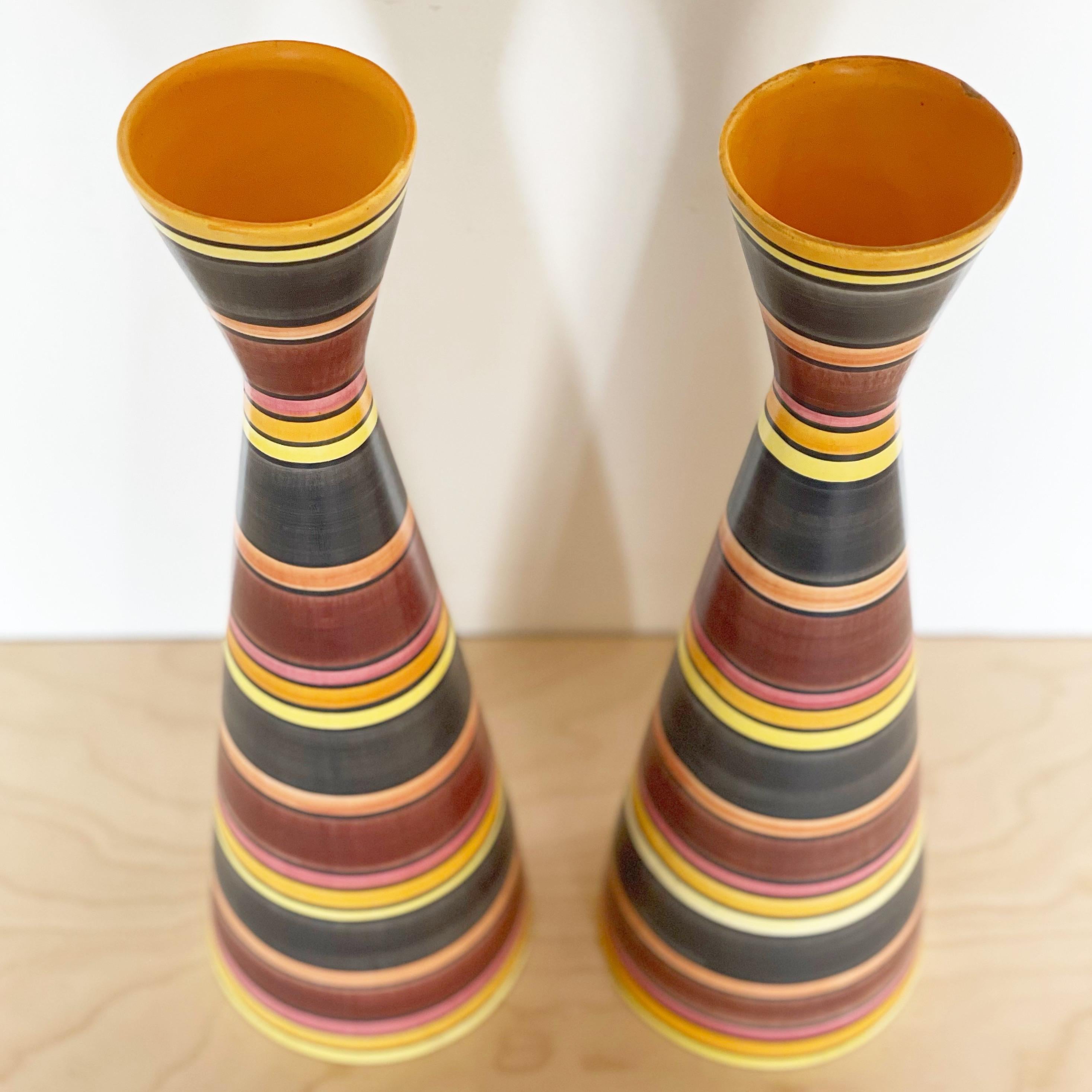 Mid-20th Century Pair of Midcentury Italian Modernist Vases After Aldo Londi for Bitossi