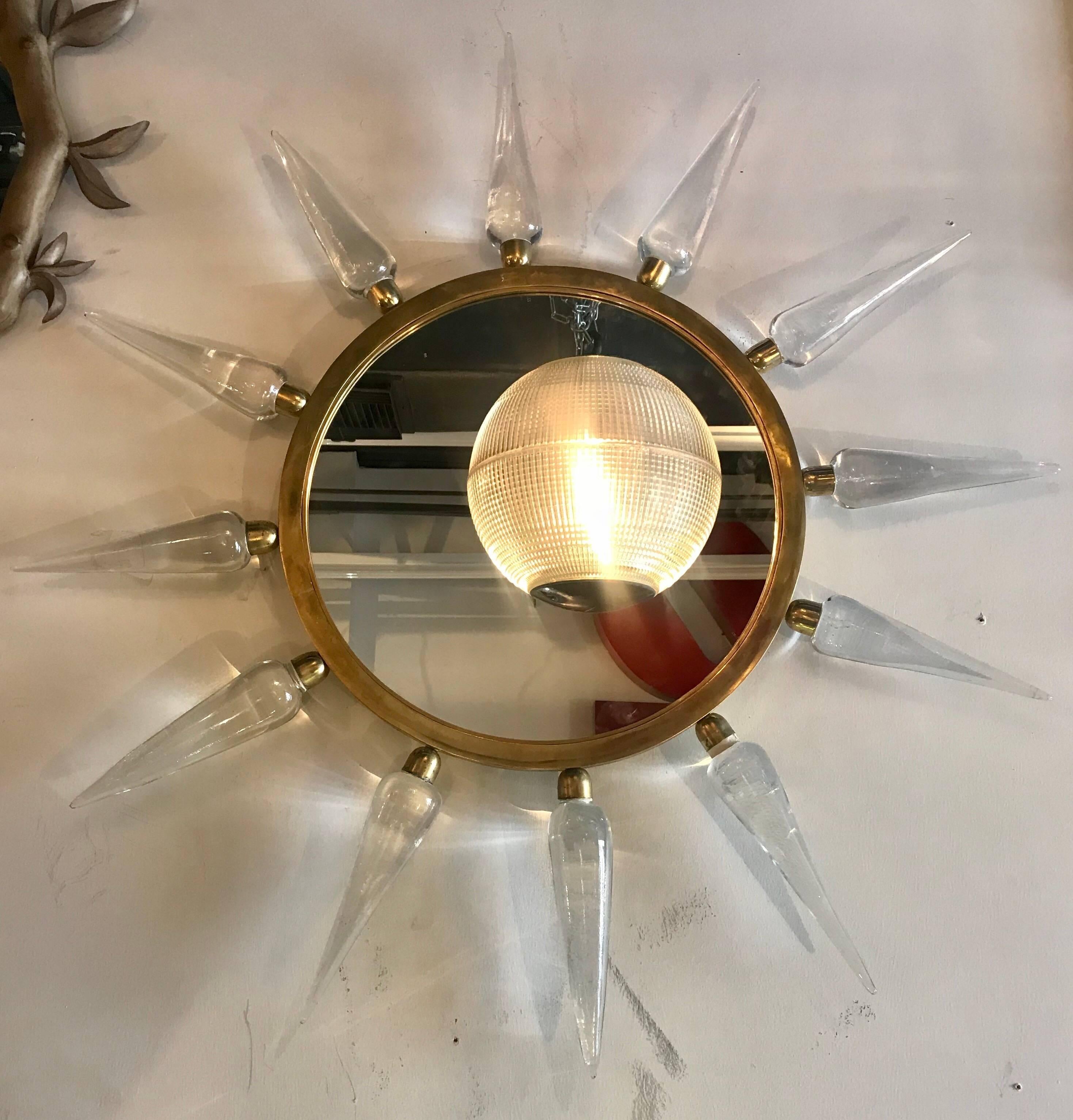Pair of Midcentury Italian Murano Glass and Brass Sole Mirrors In Good Condition In Miami, FL