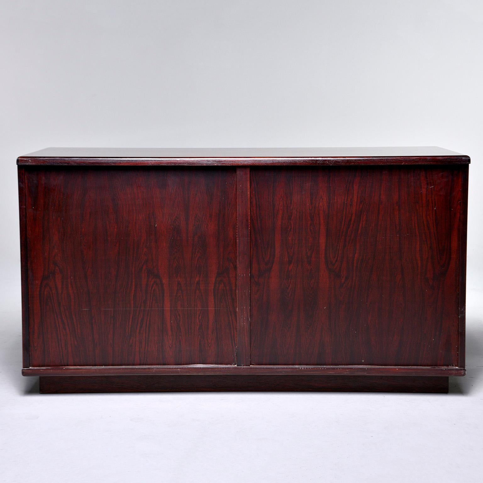 Pair of Midcentury Italian Rosewood Cabinets With Ebony Detailing For Sale 4