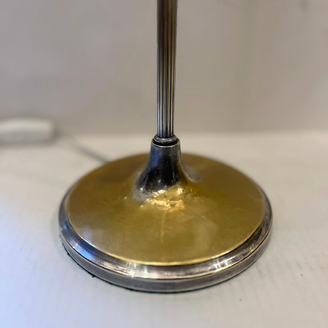 Pair of Midcentury Italian silver lamps In Good Condition For Sale In New York, NY