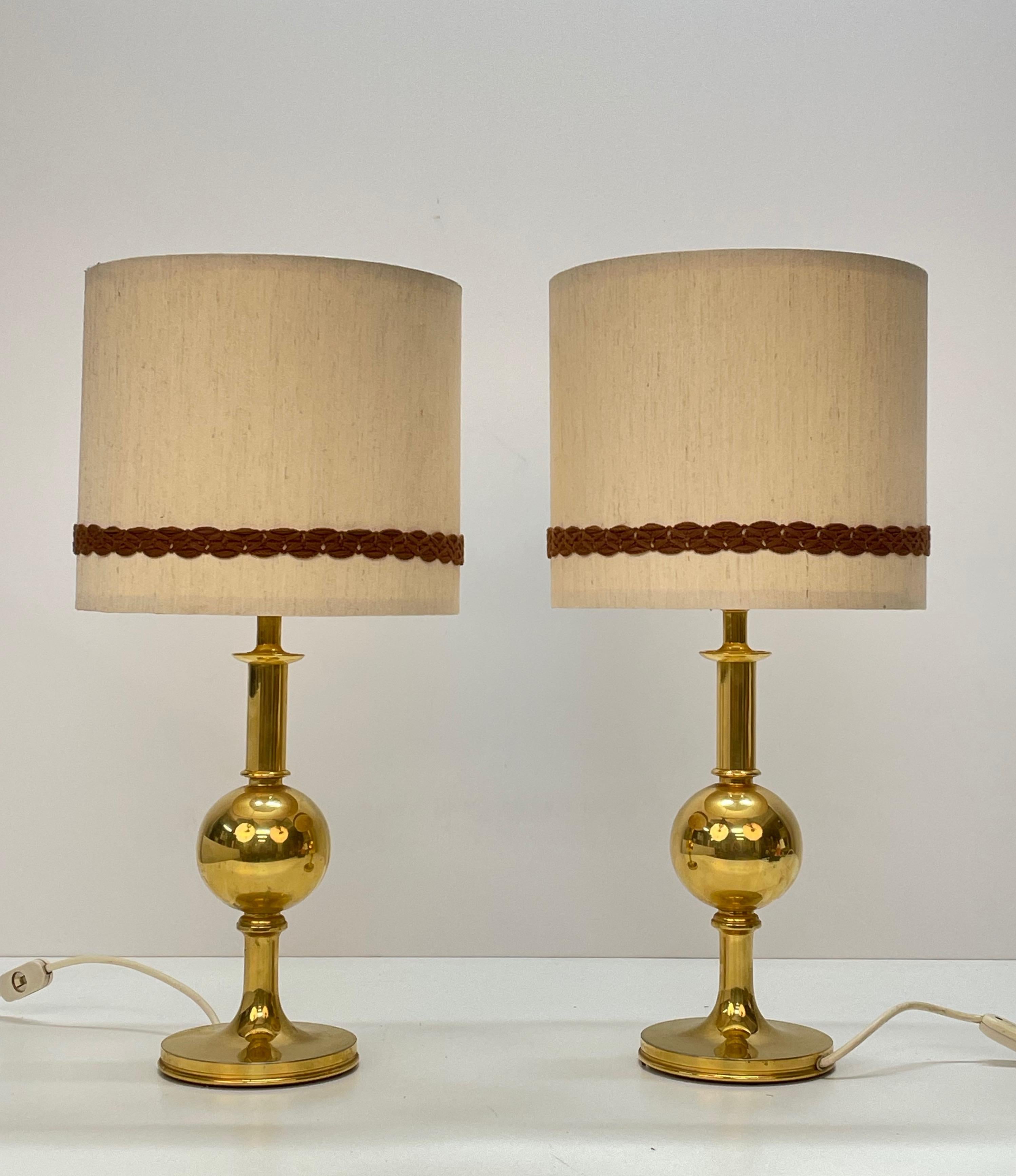 Pair of Midcentury Italian Solid Gilt Brass Table Lamps, 1980s 9