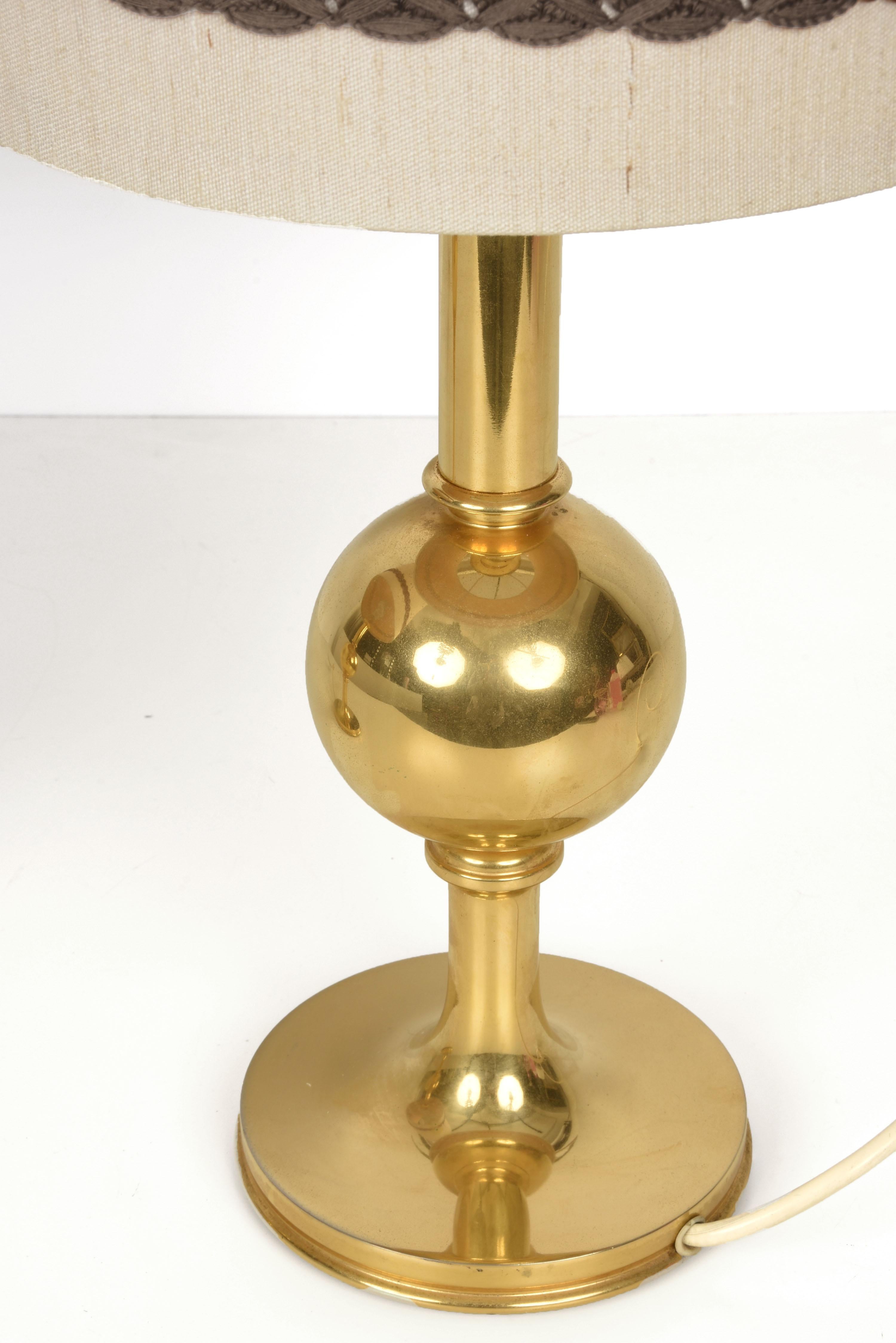 Pair of Midcentury Italian Solid Gilt Brass Table Lamps, 1980s 13