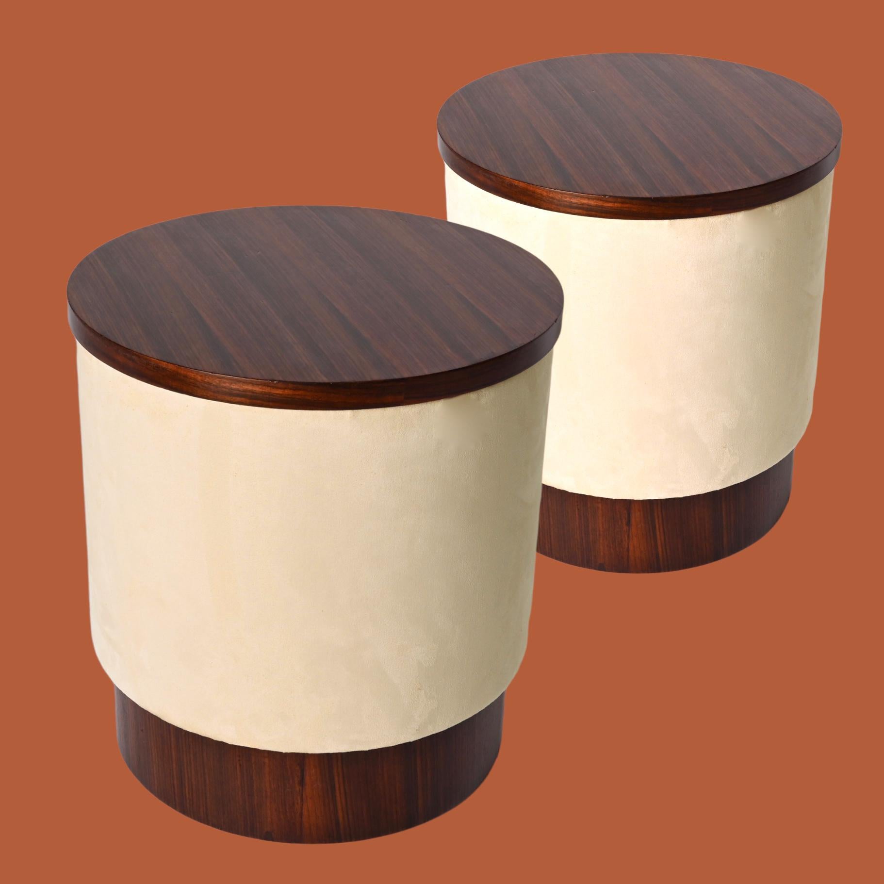 Pair of Midcentury Italian Stools in Walnut and Velvet, Italy, 1970s 9