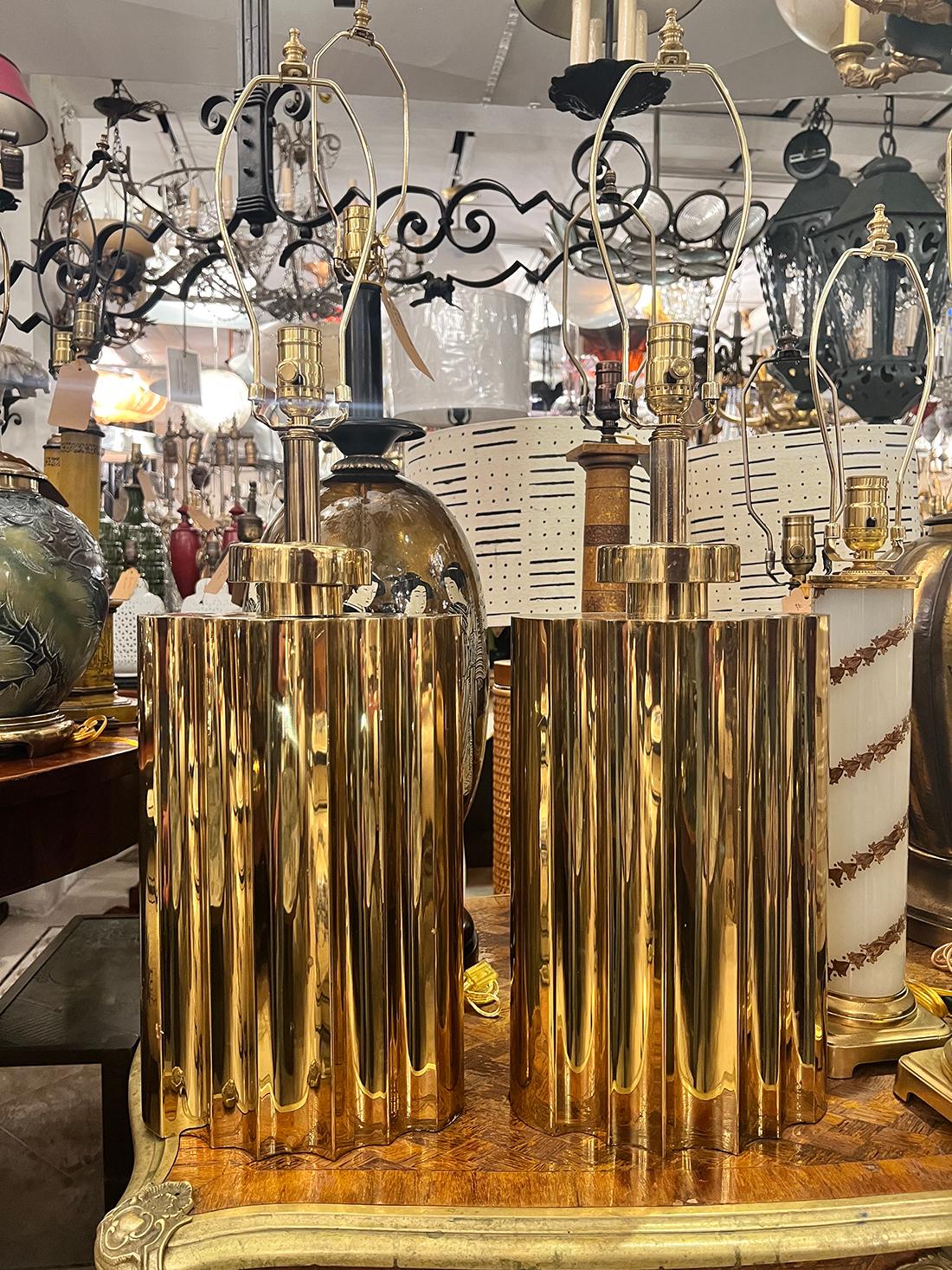 Paar italienische Tischlampen aus der Mitte des Jahrhunderts (Mitte des 20. Jahrhunderts) im Angebot