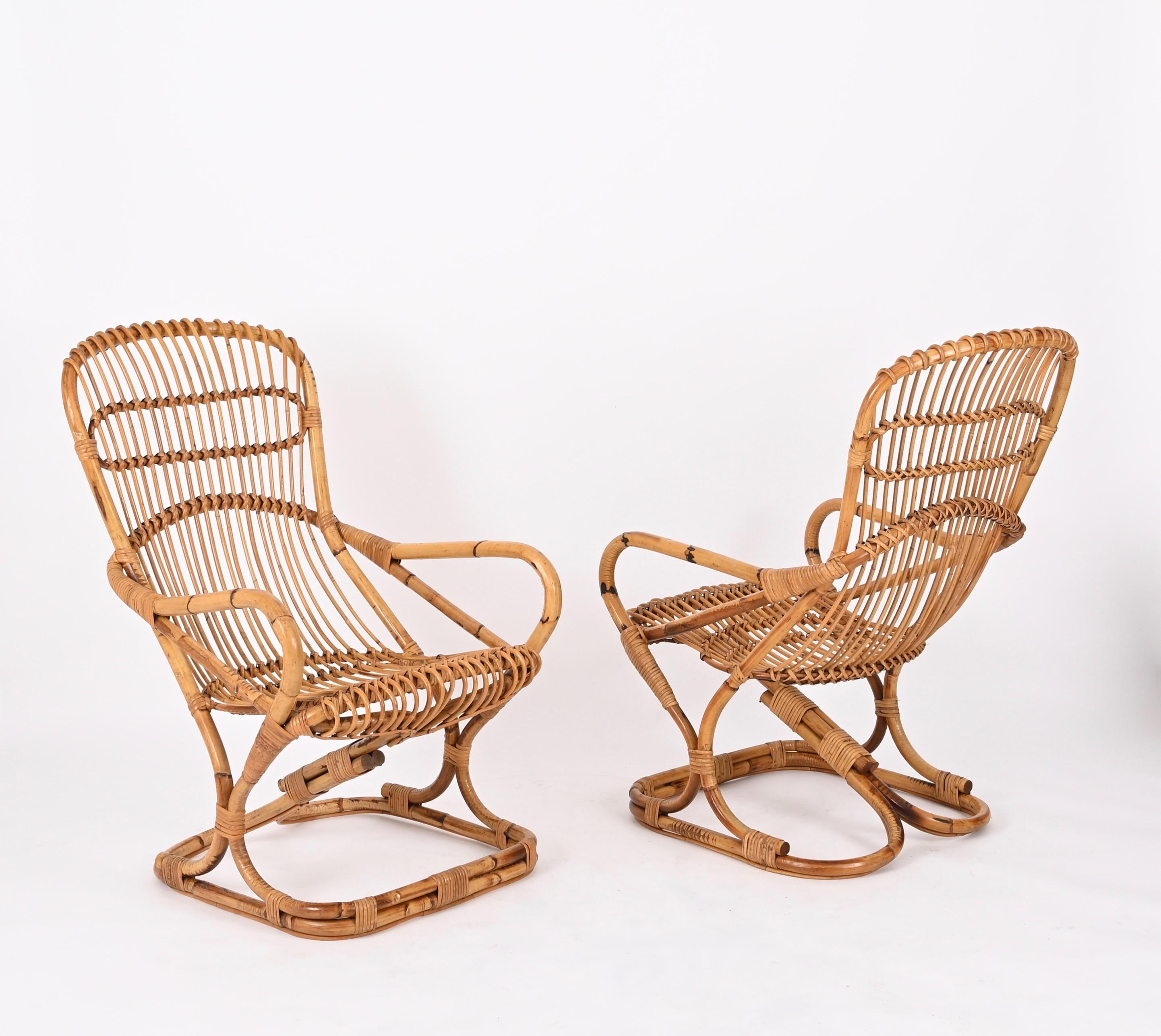 Hand-Crafted Pair of Midcentury Italian Wicker and Rattan Armchairs by Tito Agnoli, 1960s For Sale