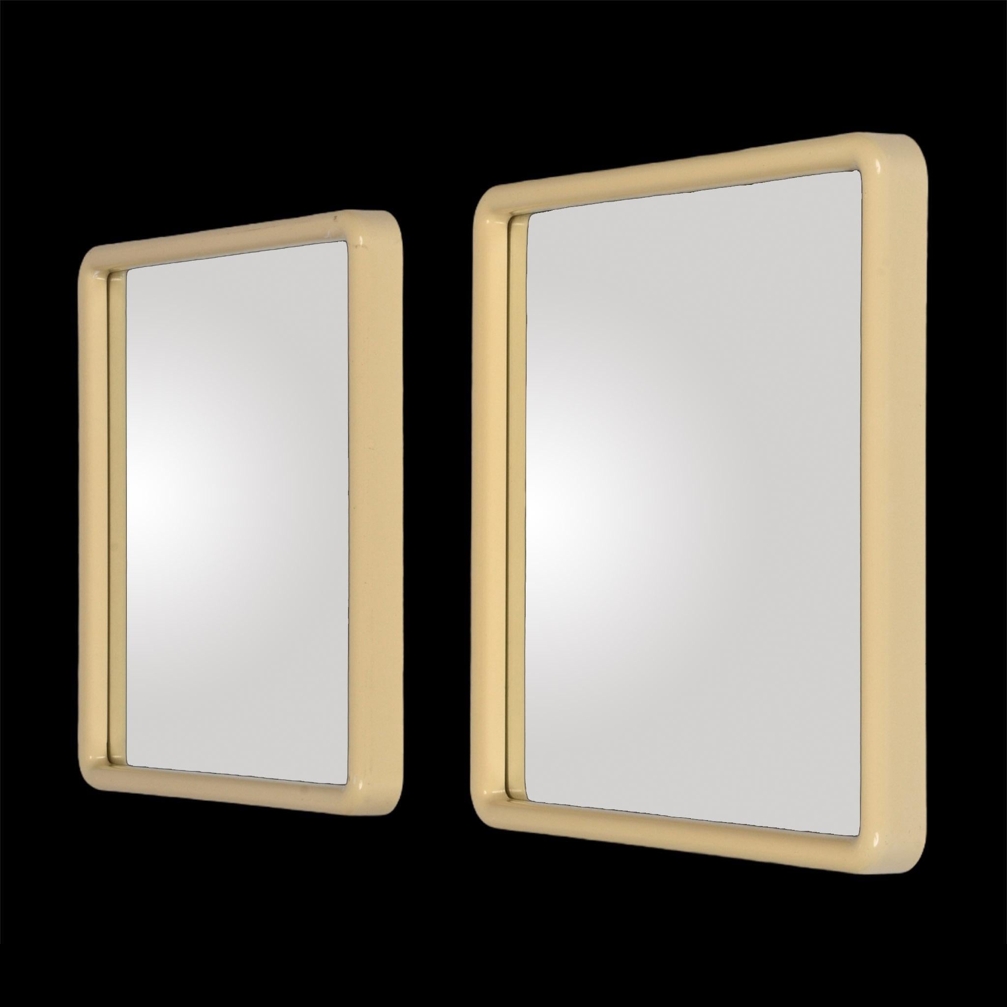 Pair of Midcentury Ivory White Plastic Frame Italian Squared Mirrors, 1980s 6