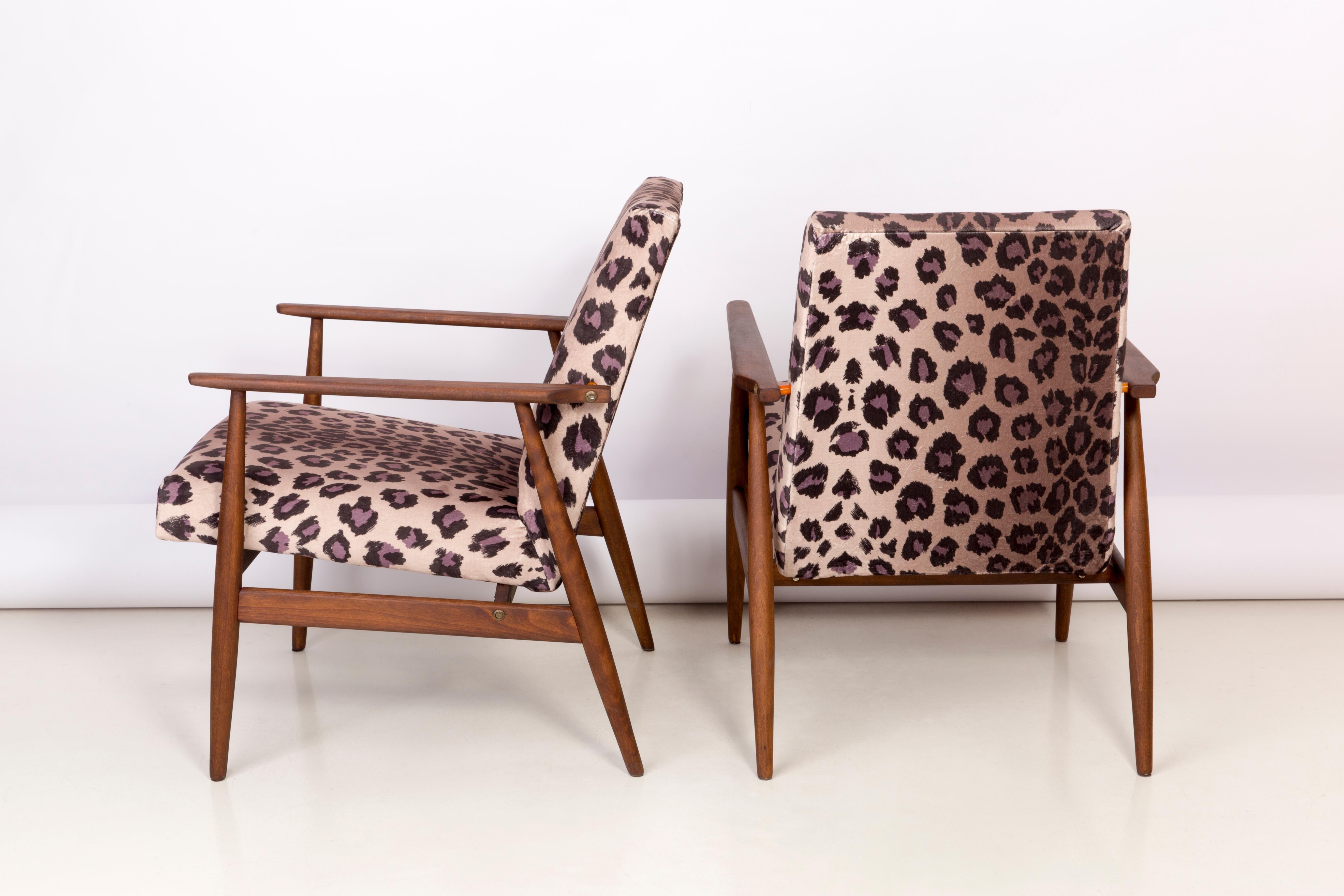 Polish Pair of Midcentury Leopard Print Velvet Dante Armchairs, H. Lis, 1960s For Sale