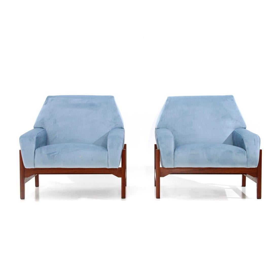 Pair of Midcentury Light Blu Velvet Armchairs by Attilio Allievi for Gilberto Ca In Good Condition In Savona, IT