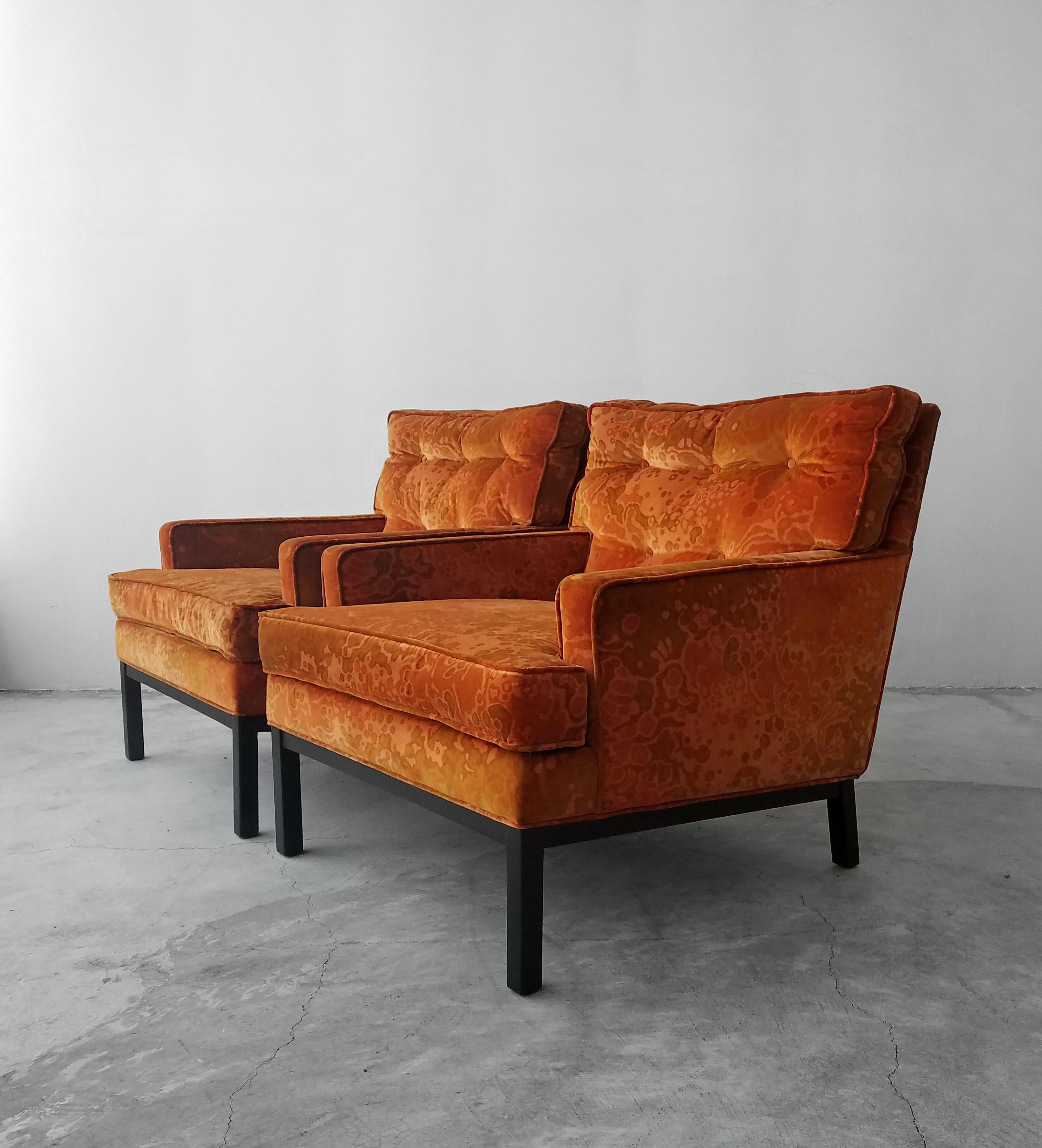 Mid-Century Modern Pair of Midcentury Lounge Chairs by Harvey Probber in Jack Lenor Larsen Fabric