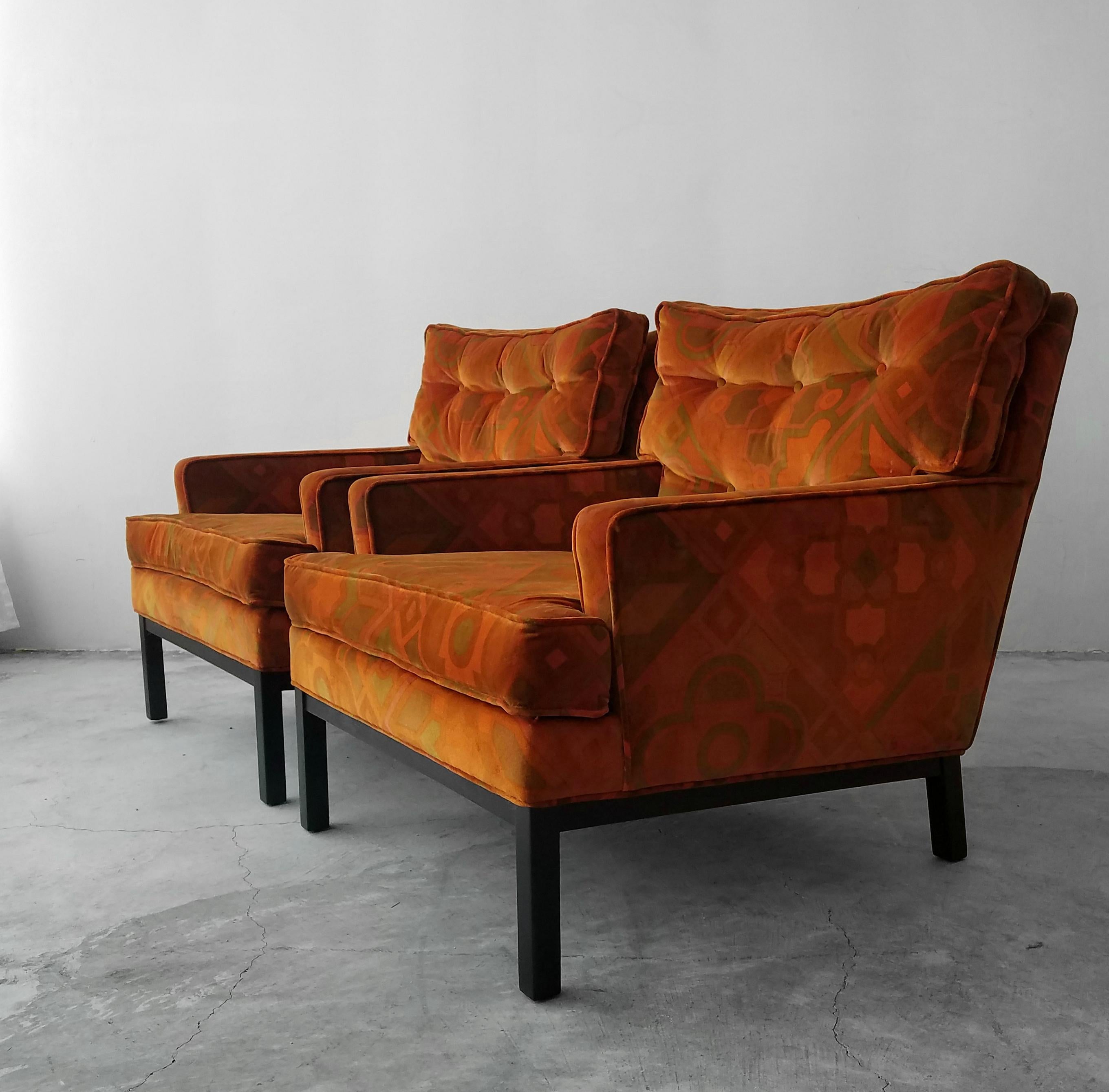 Mid-Century Modern Pair of Midcentury Lounge Chairs by Harvey Probber in Jack Lenor Larsen Fabric