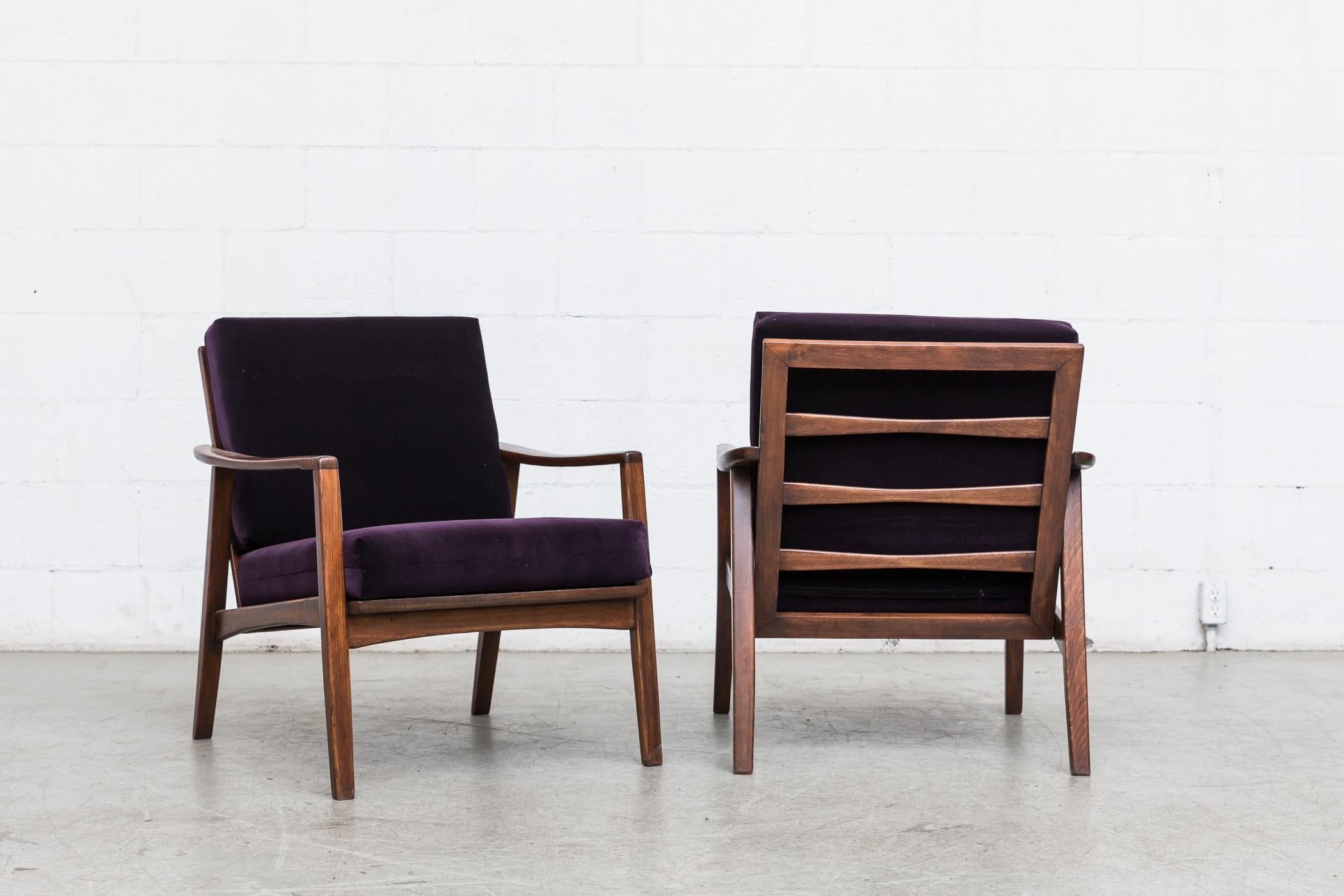 Mid-20th Century Pair of Midcentury Lounge Chairs in Amethyst Velvet