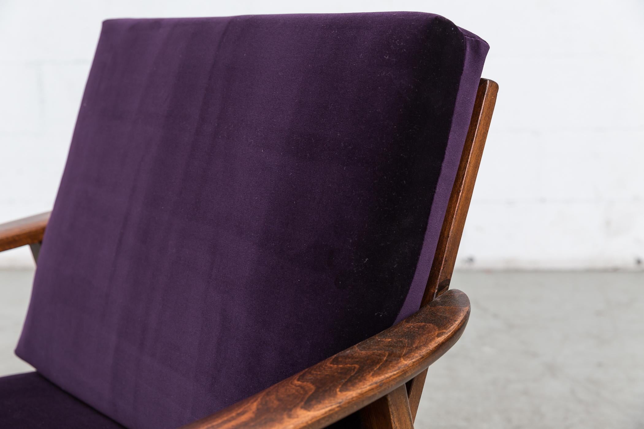 Pair of Midcentury Lounge Chairs in Amethyst Velvet 3