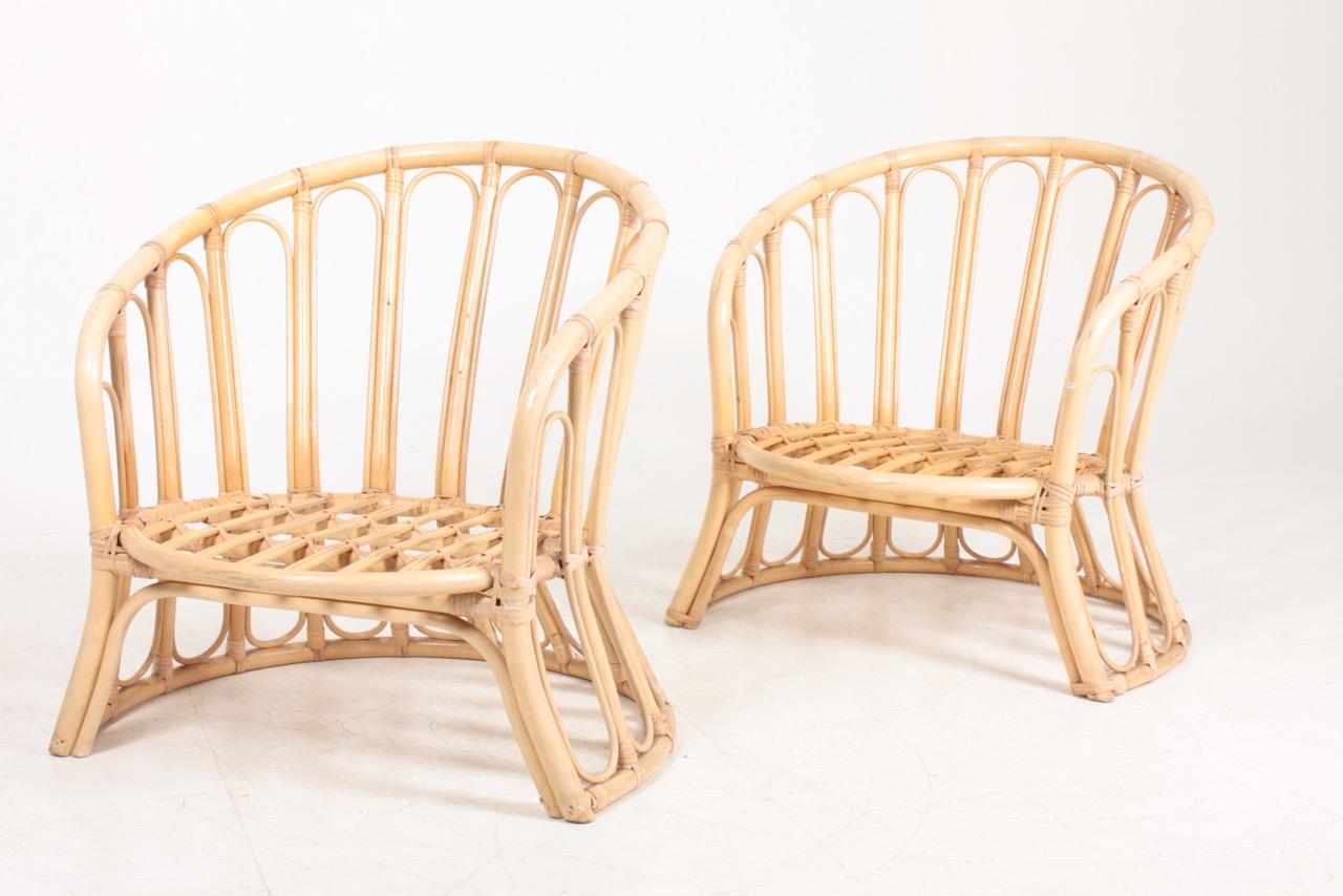 Scandinave moderne Paire de chaises longues en bambou du milieu du siècle:: fabriquées au Danemark:: années 1950 en vente