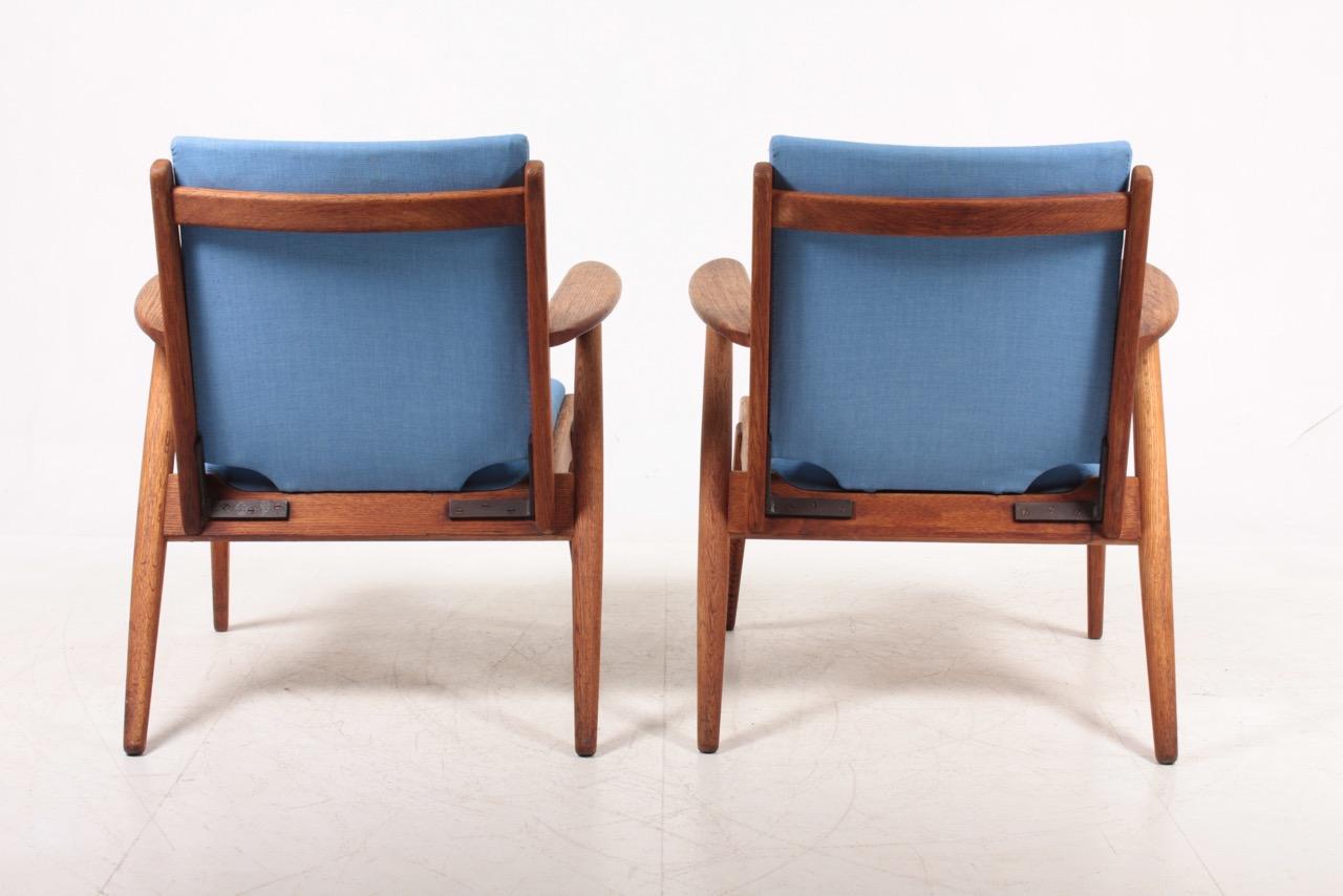 Mid-20th Century Pair of Midcentury Lounge Chairs in Oak, 1950s