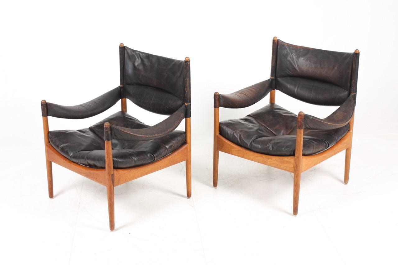 Pair of Midcentury Lounge Chairs in Oak and Patinated Leather, Denmark, 1960s 1