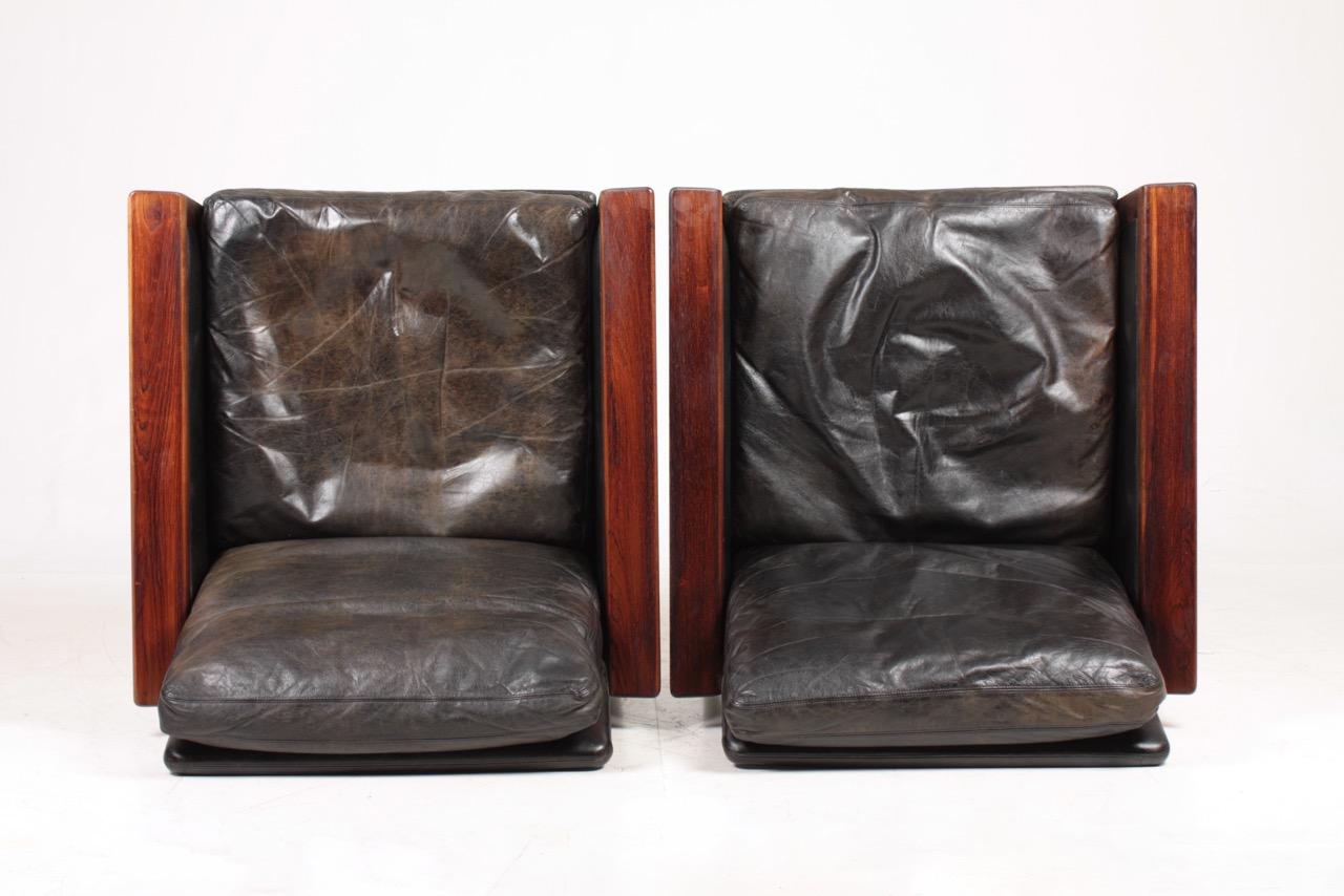 Pair of Midcentury Lounge Chairs in Patinated Leather and Rosewood by Hans Olsen 2