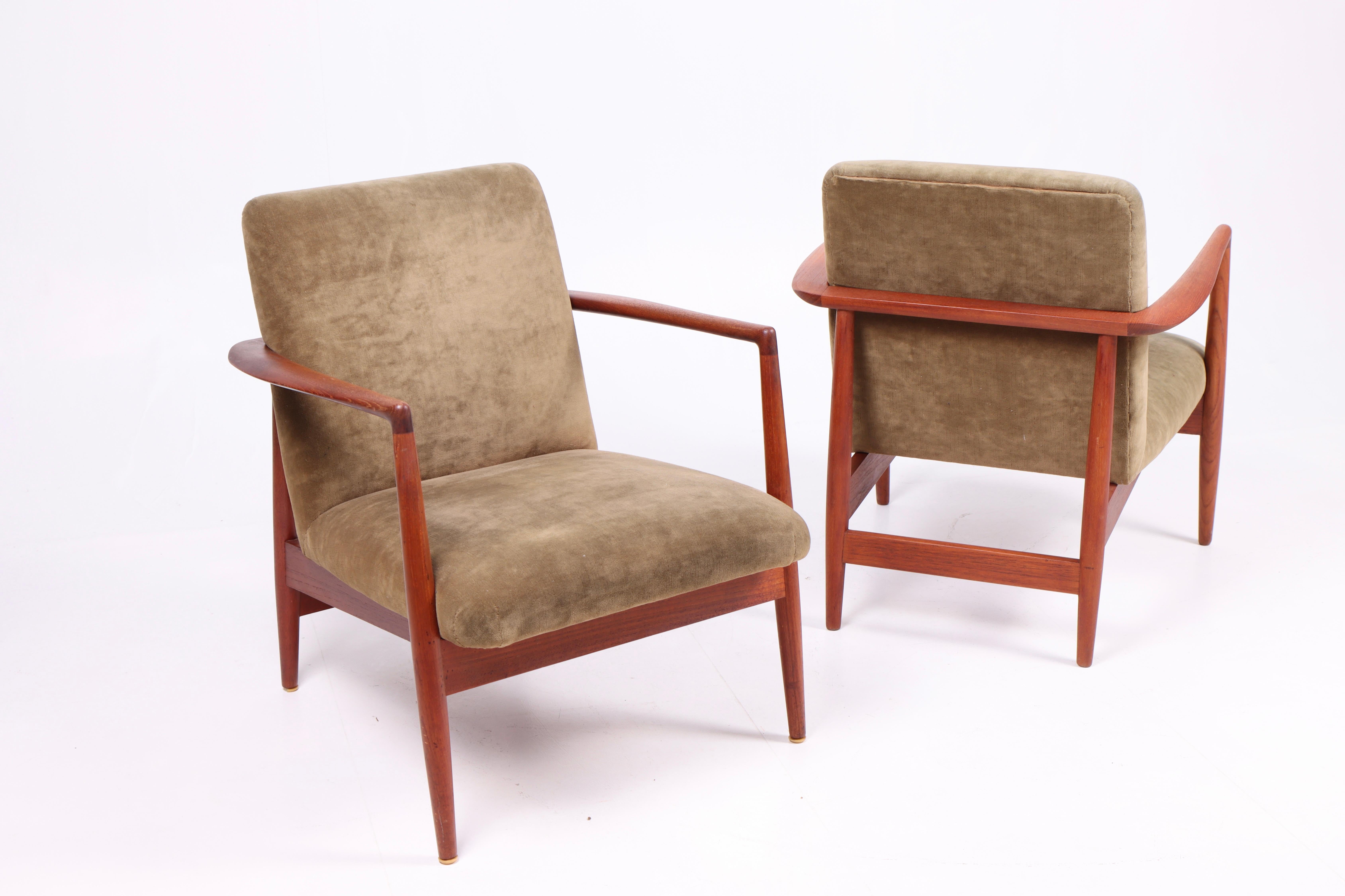 Tissu Paire de chaises longues en teck et velours du milieu du siècle, A.B. Hansen, années 50 en vente