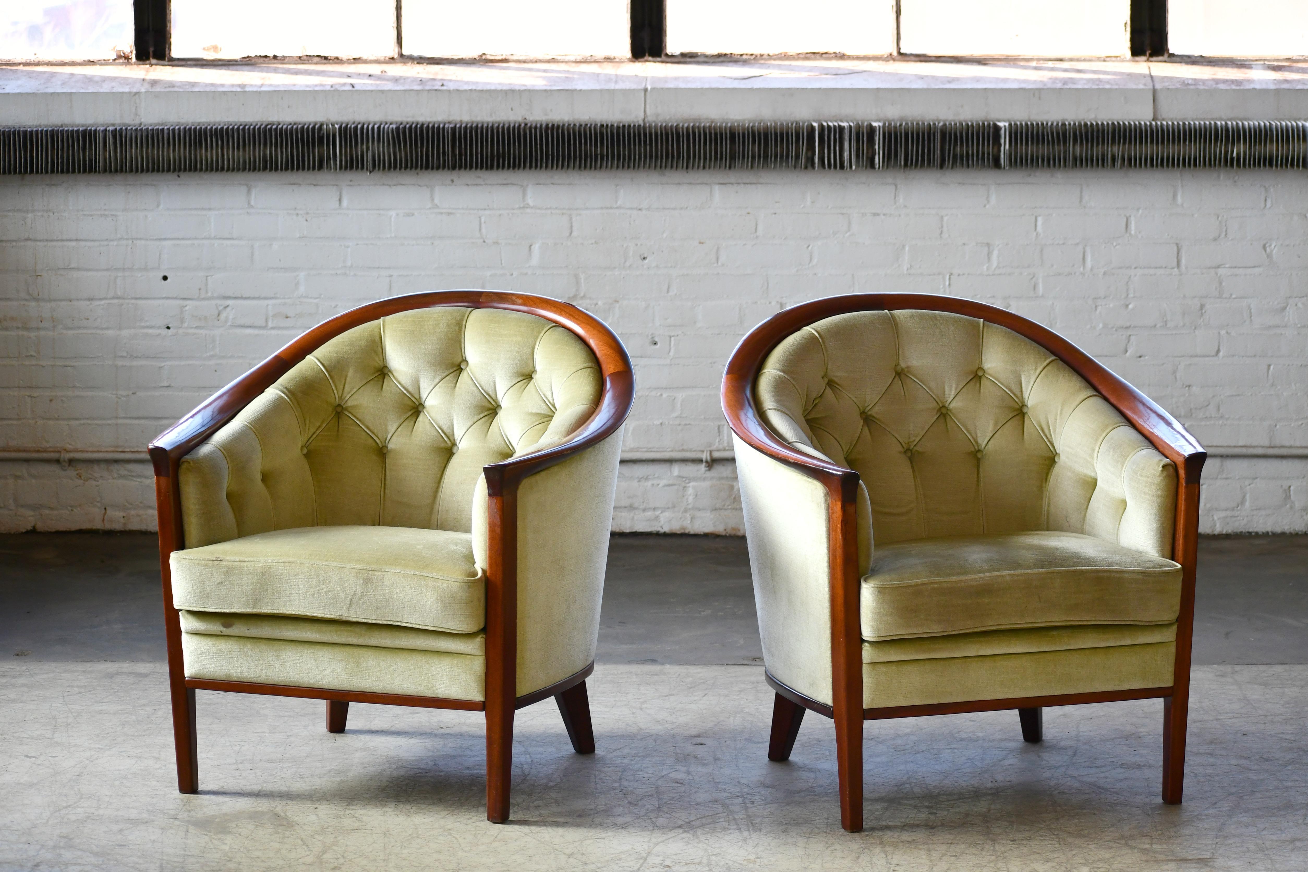 Mid-Century Modern Pair of Midcentury Lounge Chairs Model 