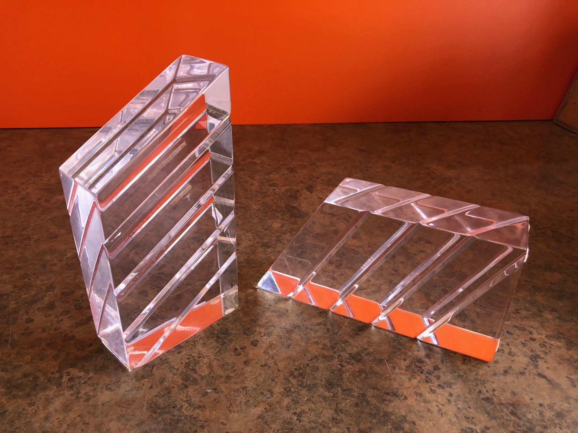 Pair of Midcentury Lucite Bookends by Astrolite In Good Condition In San Diego, CA