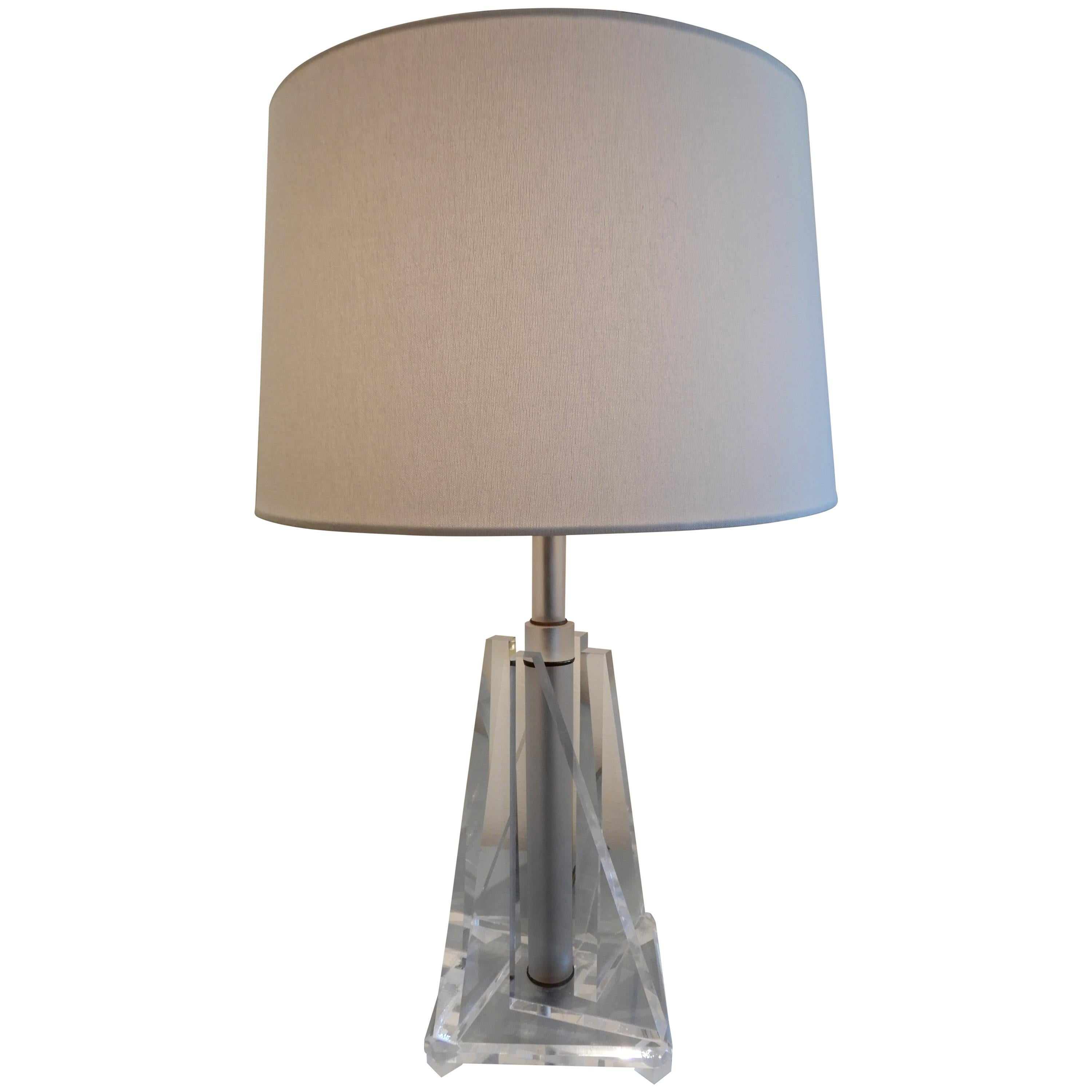 Paire de lampes de table en lucite du milieu du siècle dernier