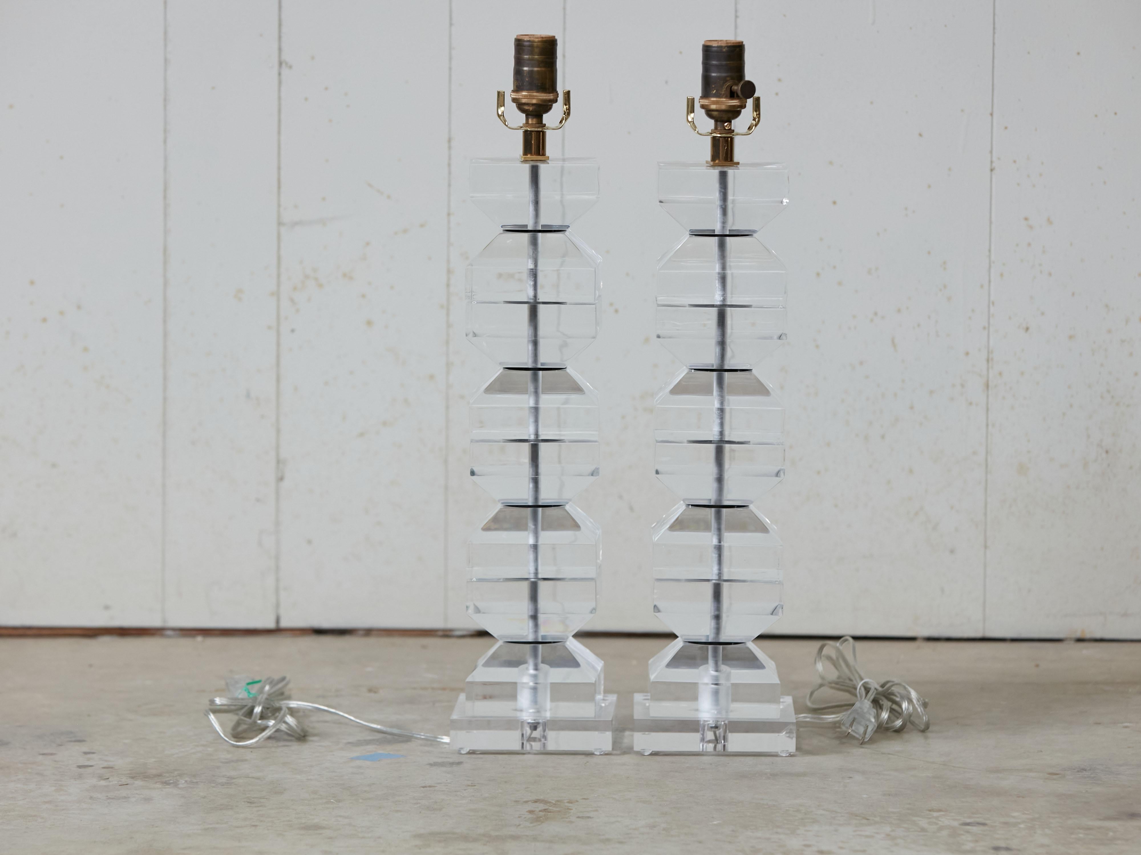 Pair of Midcentury Lucite Table Lamps with Chamfered Cubes, Rewired for the US 6