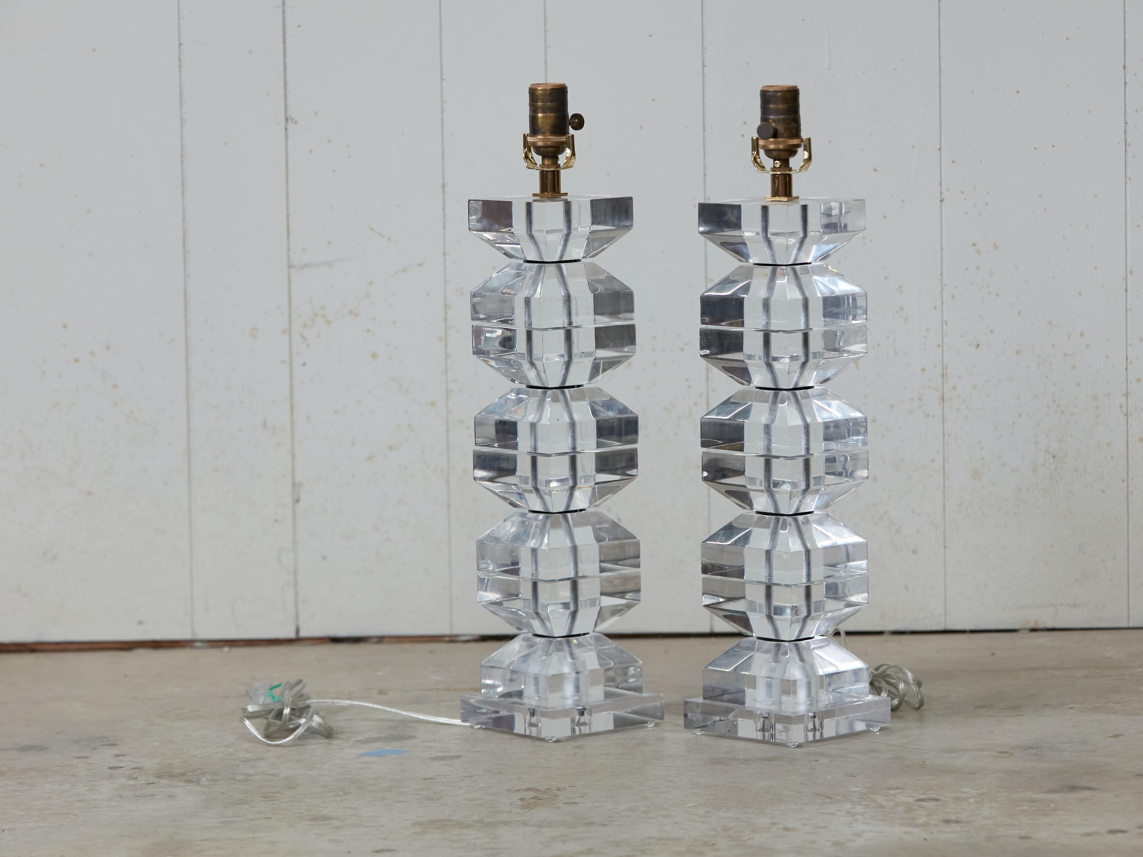 Pair of Midcentury Lucite Table Lamps with Chamfered Cubes, Rewired for the US 10