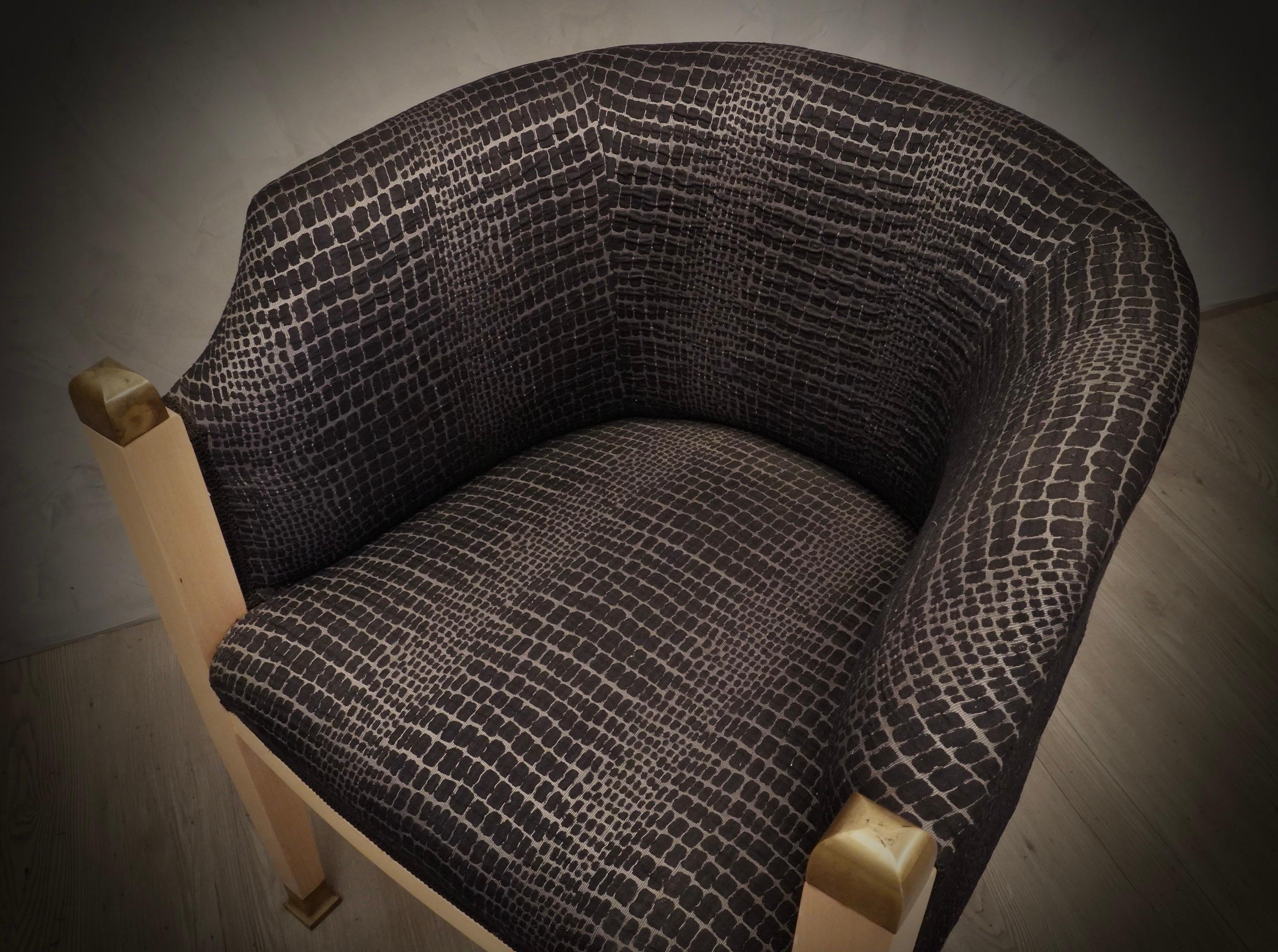 Milieu du XXe siècle Fauteuils club autrichiens du milieu du siècle en érable, laiton et tissu, 1940 en vente