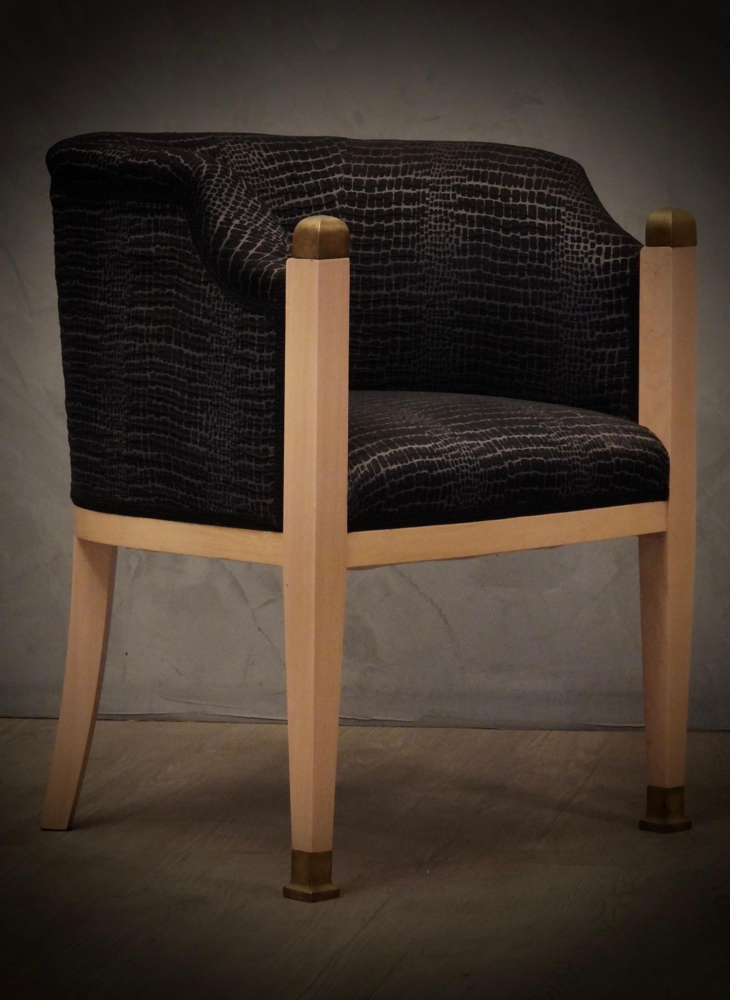Laiton Fauteuils club autrichiens du milieu du siècle en érable, laiton et tissu, 1940 en vente