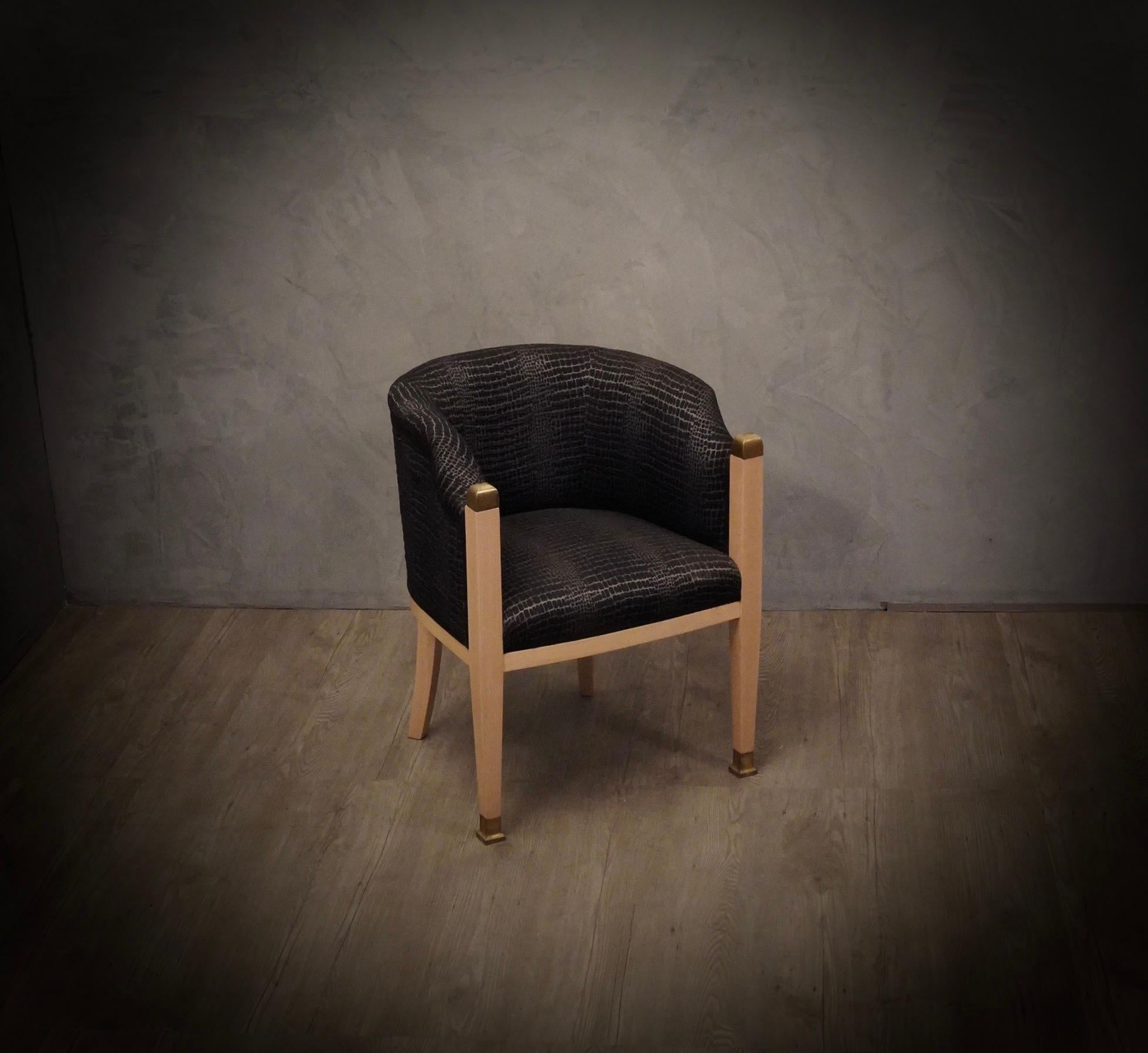 Fauteuils club autrichiens du milieu du siècle en érable, laiton et tissu, 1940 en vente 1