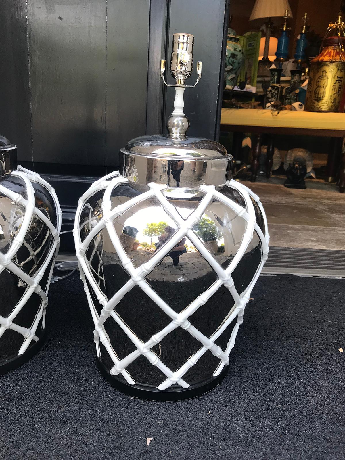 Pair of Mid-20th Century Mercury Glass Lamps with Faux Bamboo Lattice For Sale 4