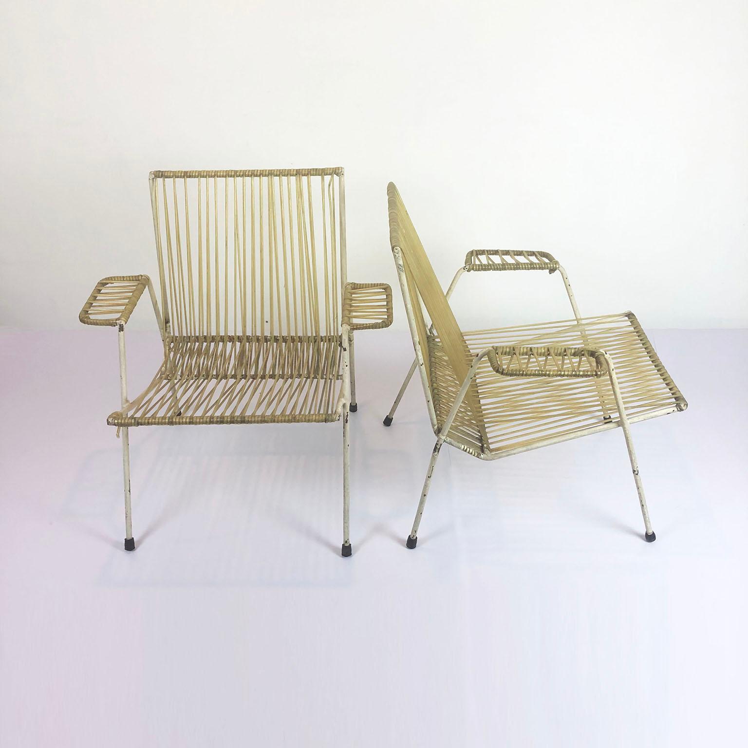 Offriamo questa coppia di incredibili poltrone vintage nello stile degli am designs di Clara Porset, circa 1960.
