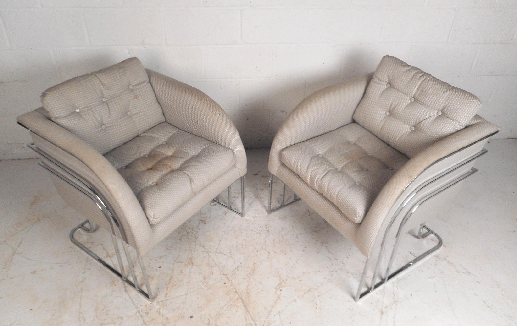 Mid-Century Modern Pair of Midcentury Milo Baughman Lounge Chairs