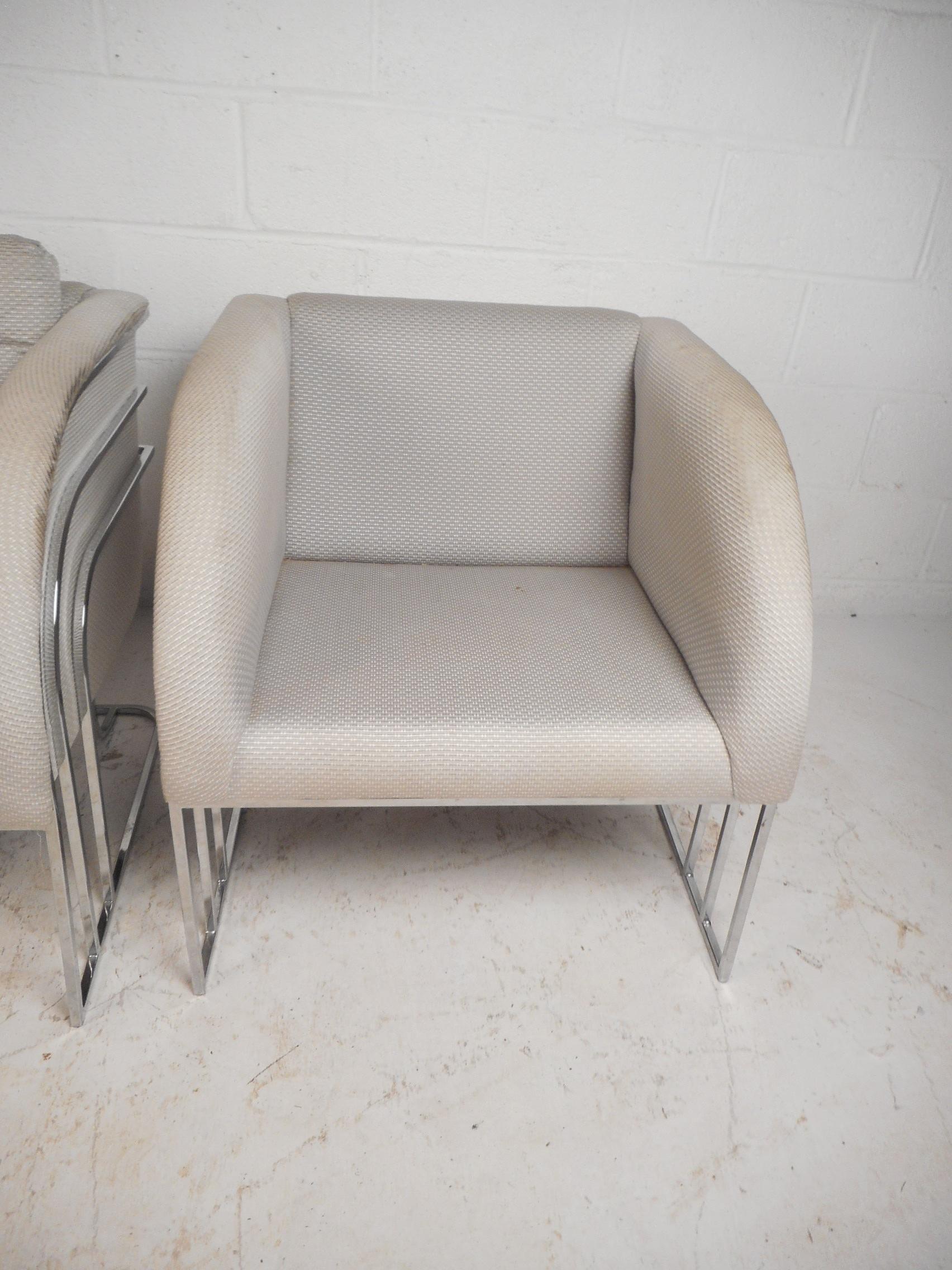 Late 20th Century Pair of Midcentury Milo Baughman Lounge Chairs