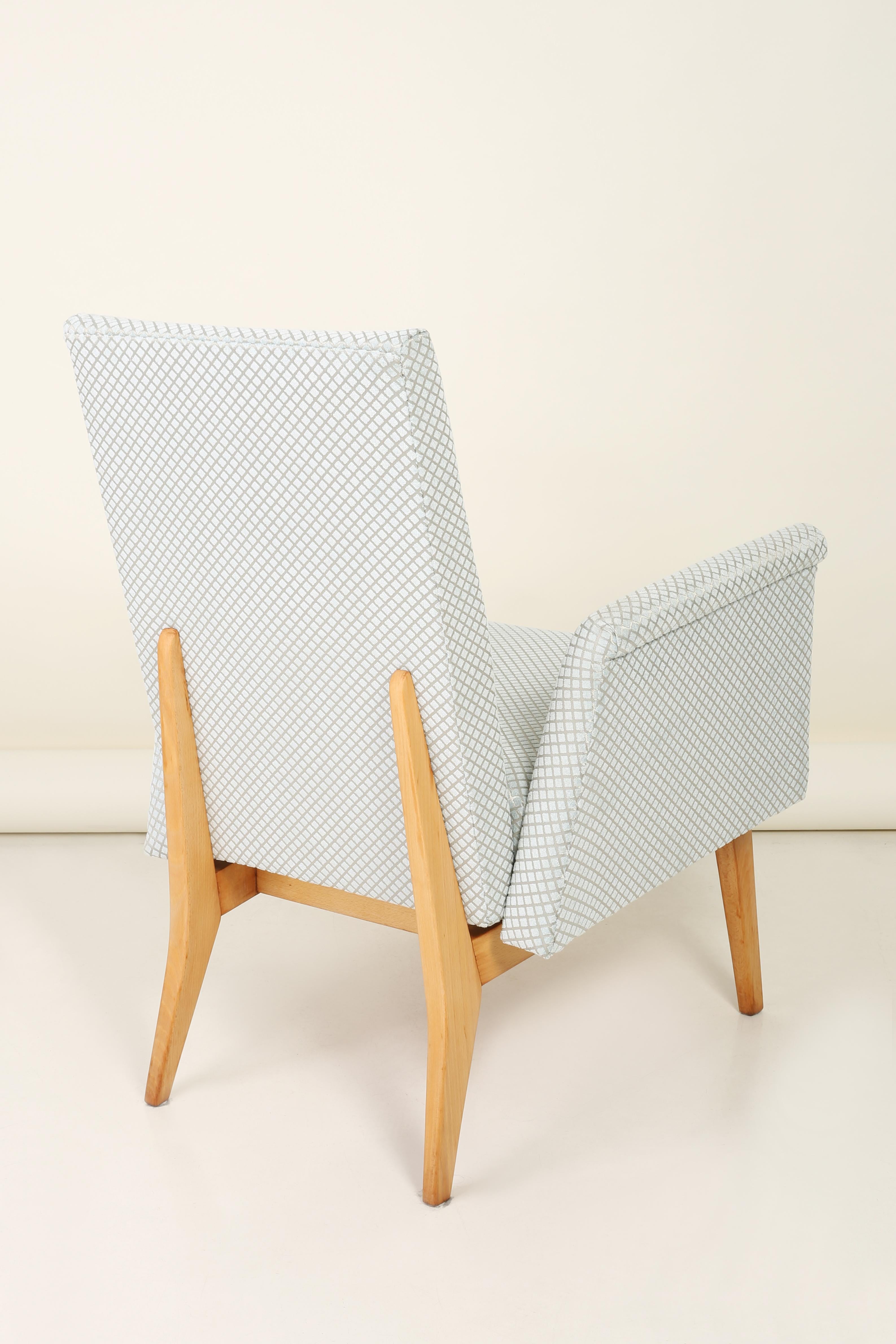 Pair of Mid-Century Modern Baby Blue Velvet Club Armchairs, 1960s For Sale 4