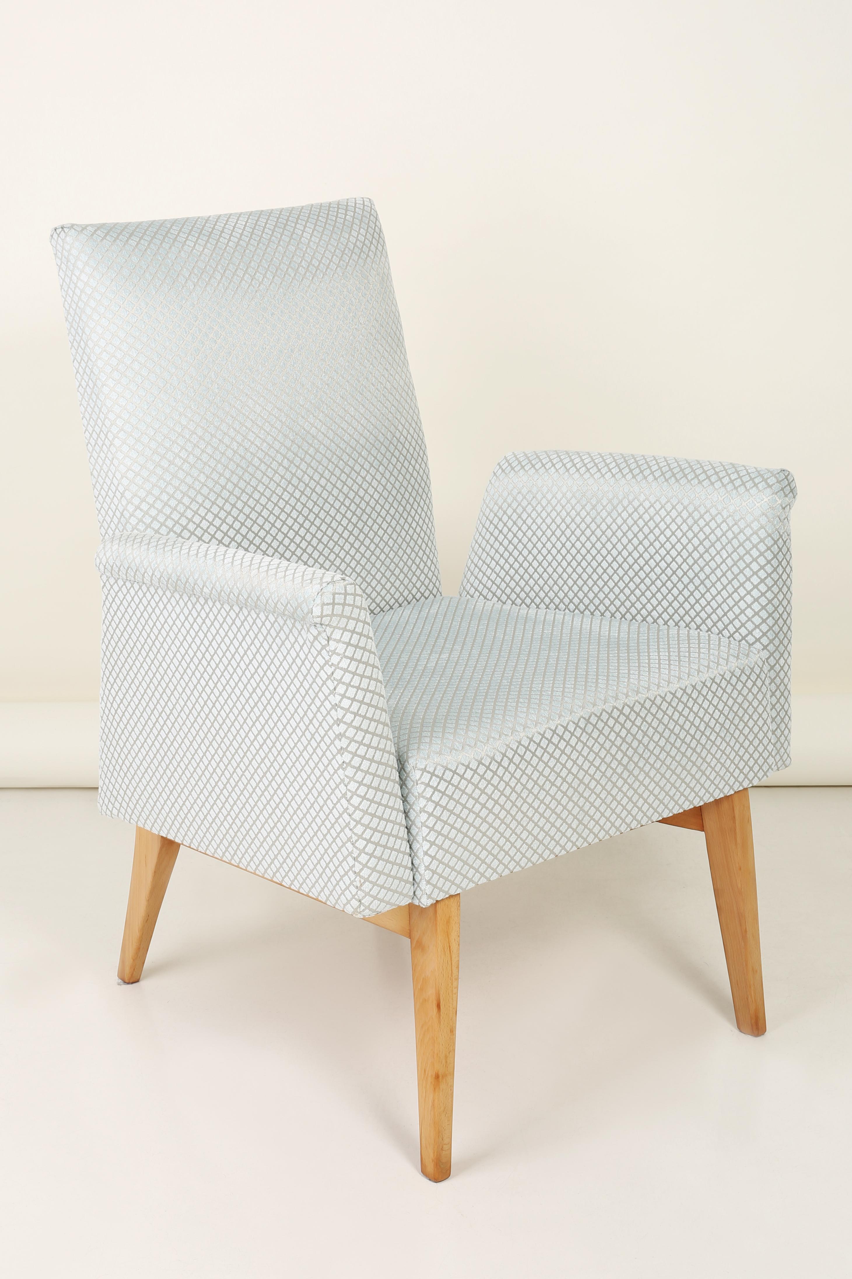 Pair of Mid-Century Modern Baby Blue Velvet Club Armchairs, 1960s For Sale 2