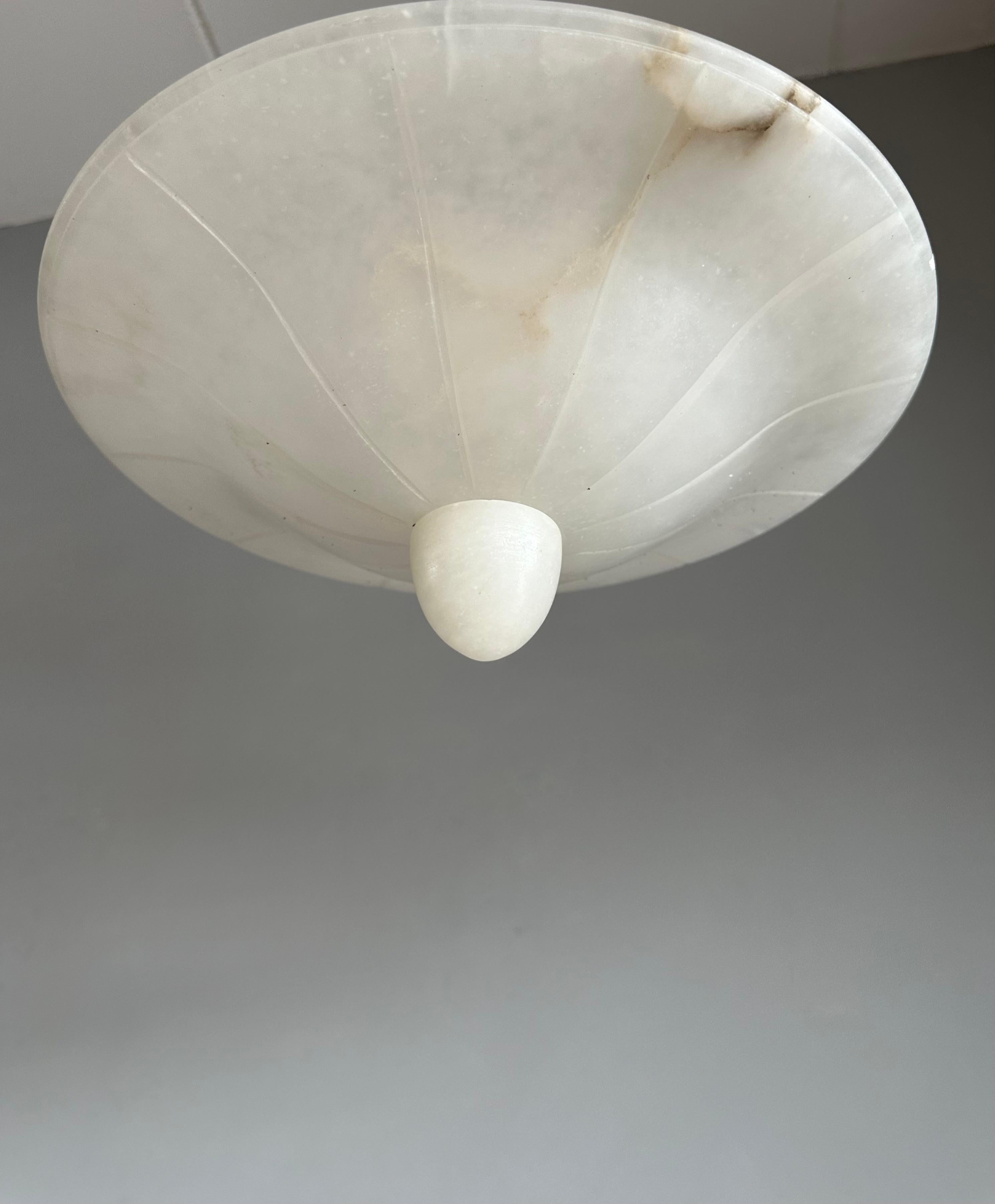 Paire d'affleurants / de lampes à suspension en albâtre de style Art Déco du milieu du siècle dernier en vente 7